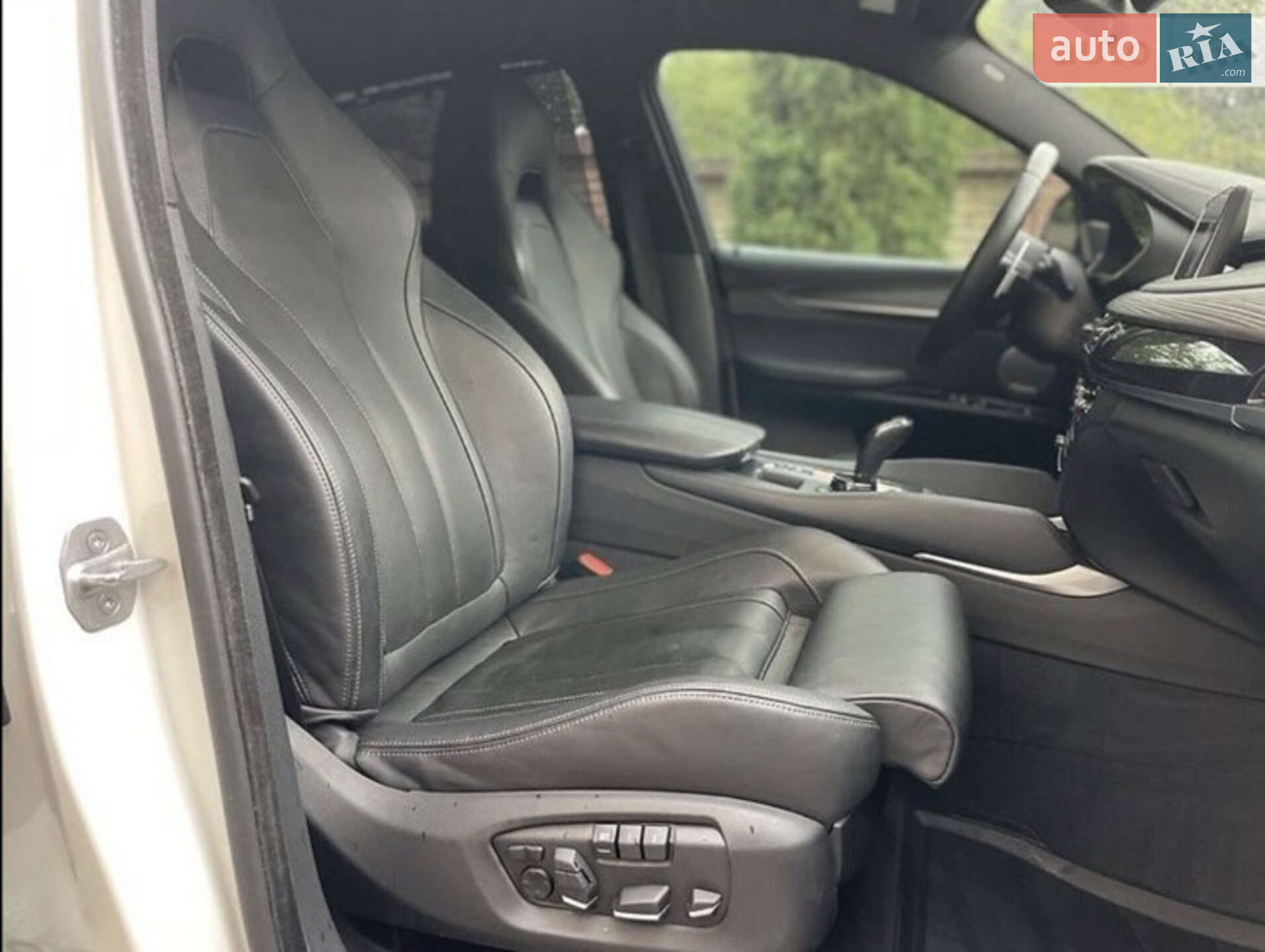 BMW X6 2017 VIN 5UXKU6C38H0W38674 фото оголошення 37 з 63