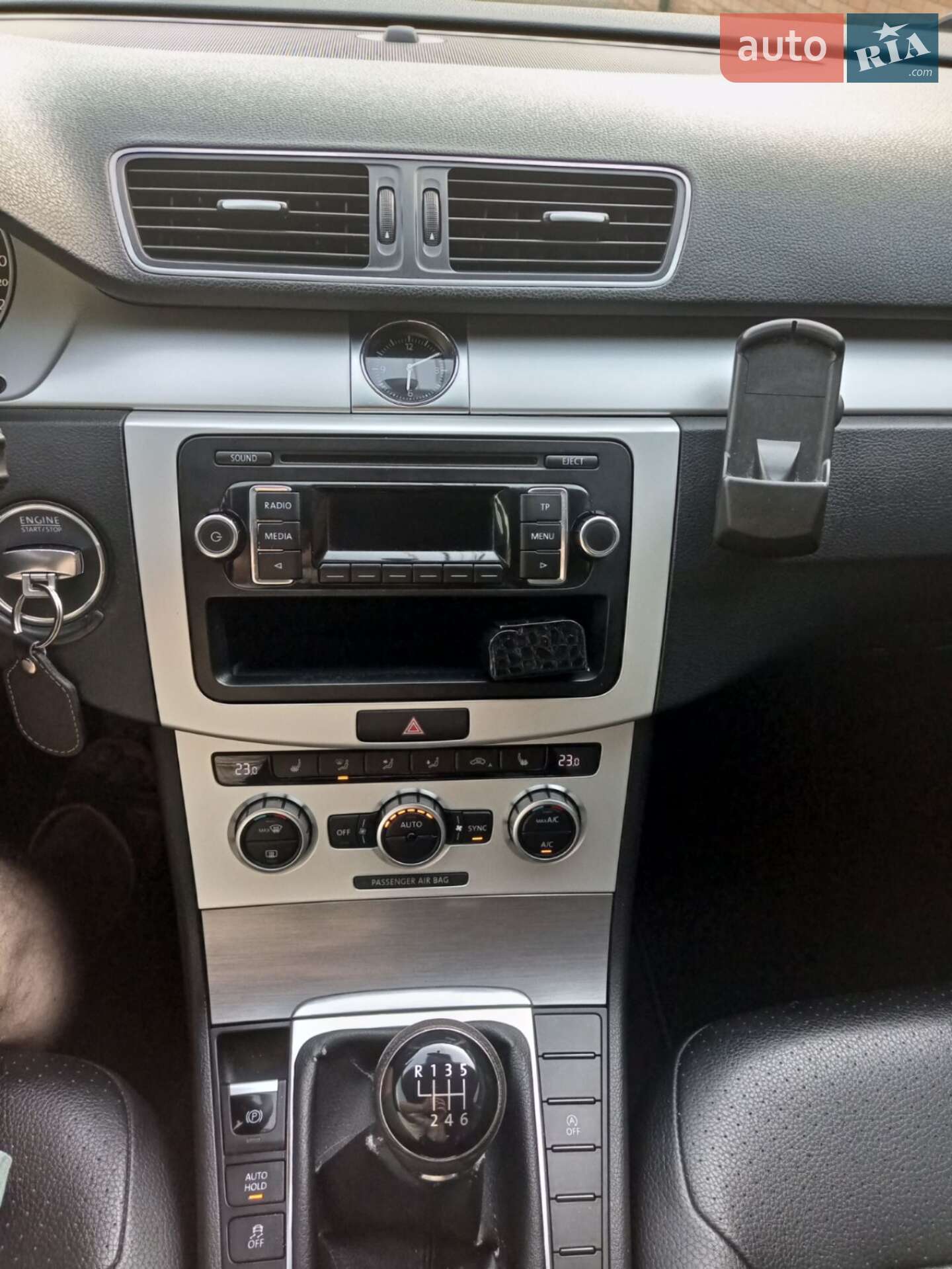 Volkswagen Passat 2014 VIN WVWZZZ3CZFE004642 фото оголошення 17 з 29