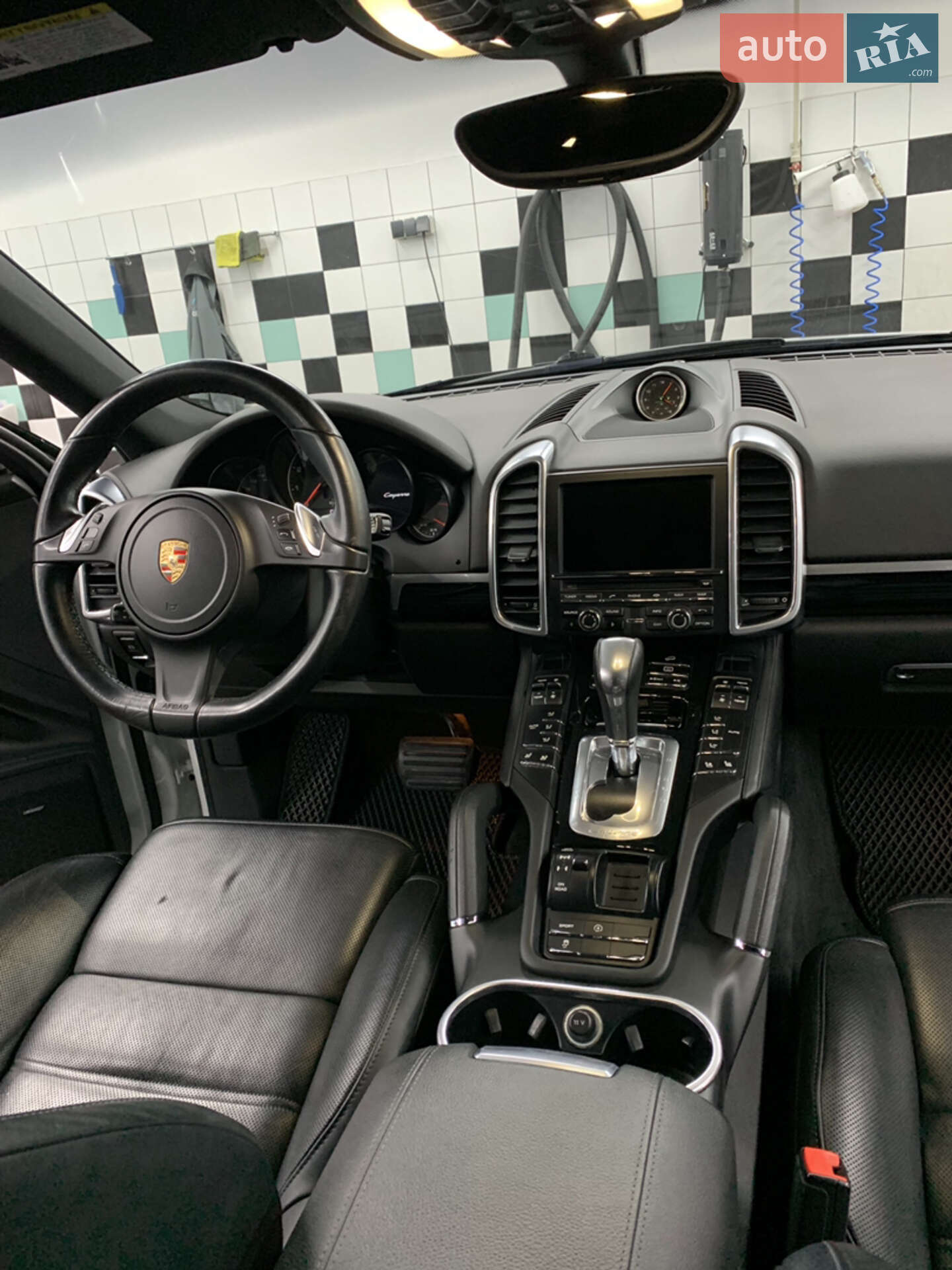 Porsche Cayenne 2013 VIN WP1AA2A21ELA07198 фото оголошення 4 з 6