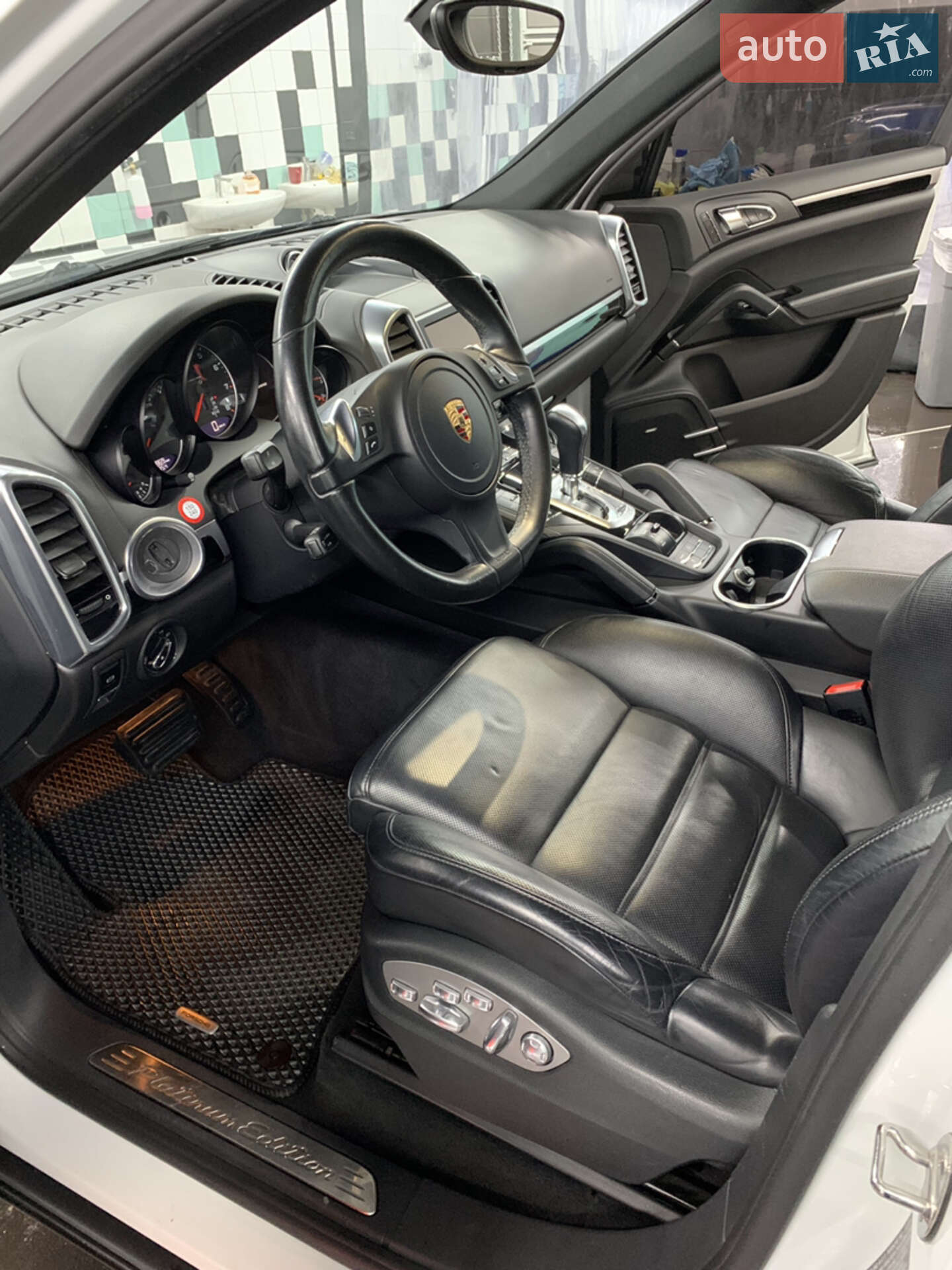 Porsche Cayenne 2013 VIN WP1AA2A21ELA07198 фото оголошення 3 з 6