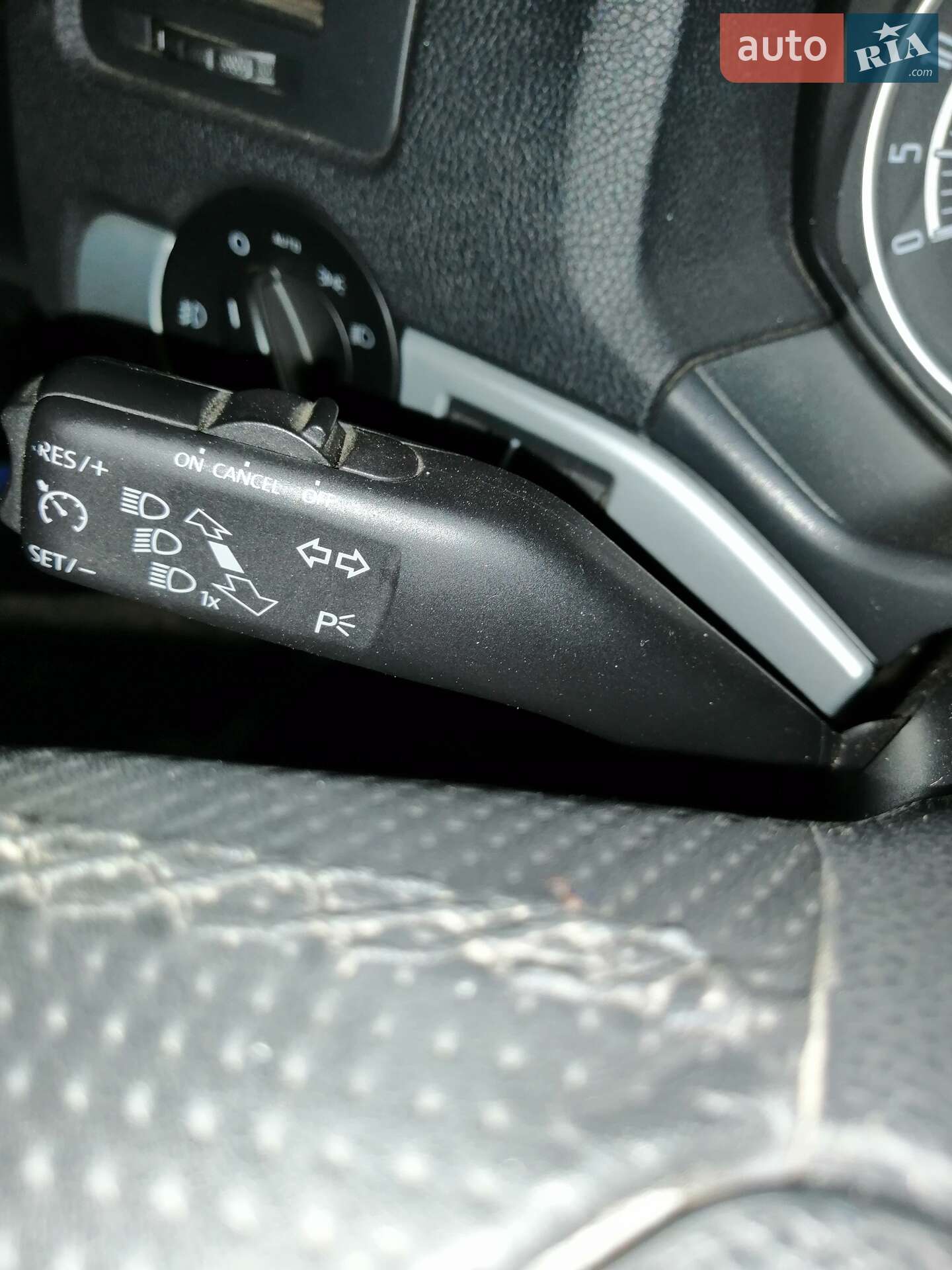 Skoda Octavia 2011 VIN TMBUH61Z4B2159654 фото оголошення 3 з 44