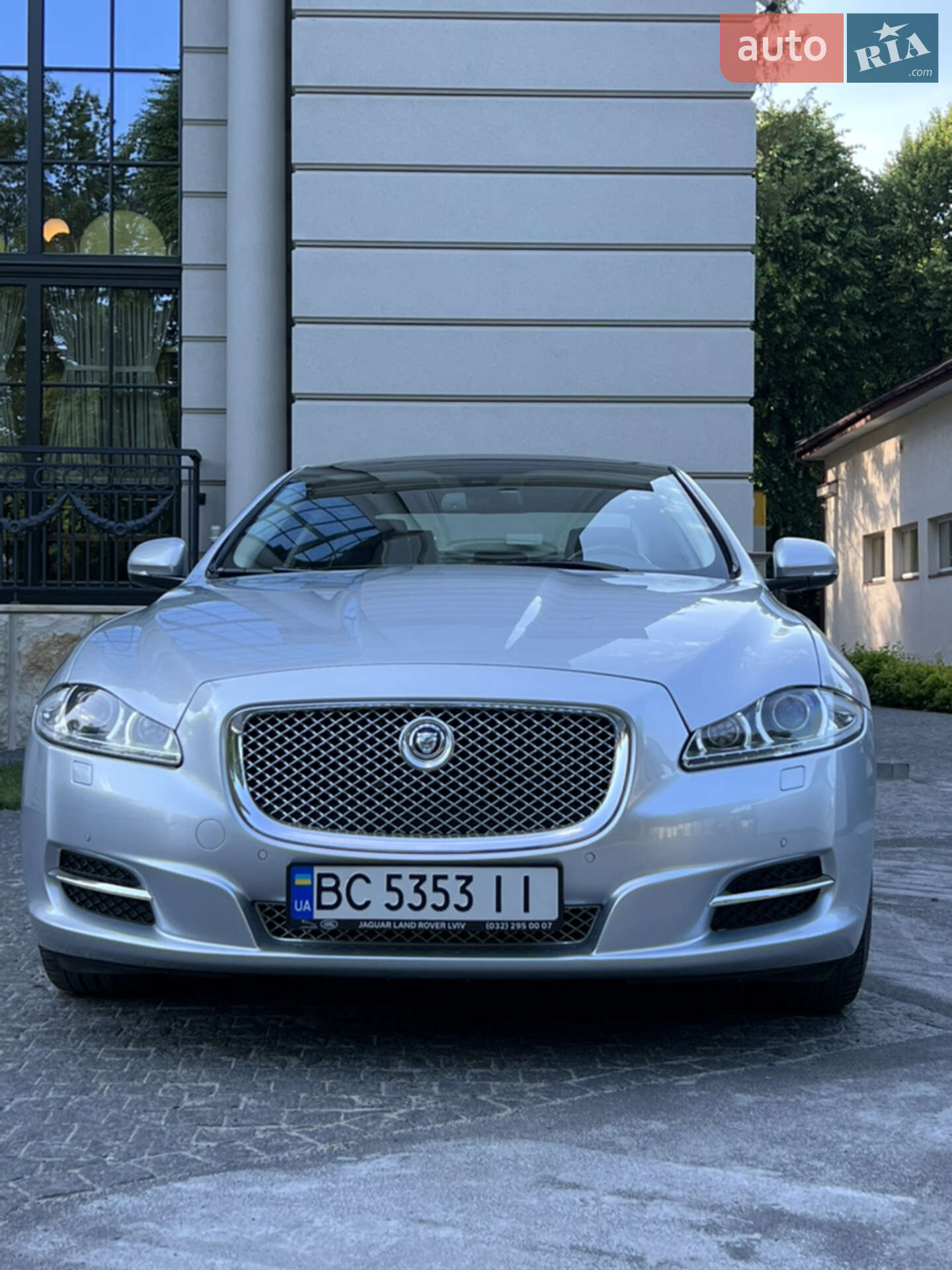 Jaguar XJ 2013 VIN SAJAJ16H5D8V50601 фото оголошення 2 з 34
