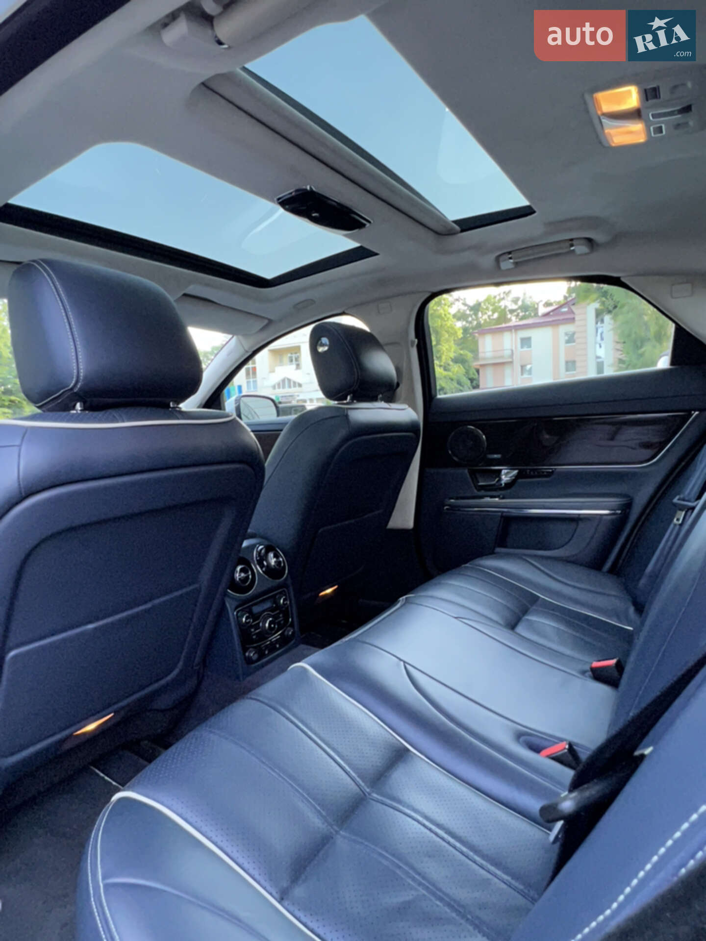 Jaguar XJ 2013 VIN SAJAJ16H5D8V50601 фото оголошення 13 з 34