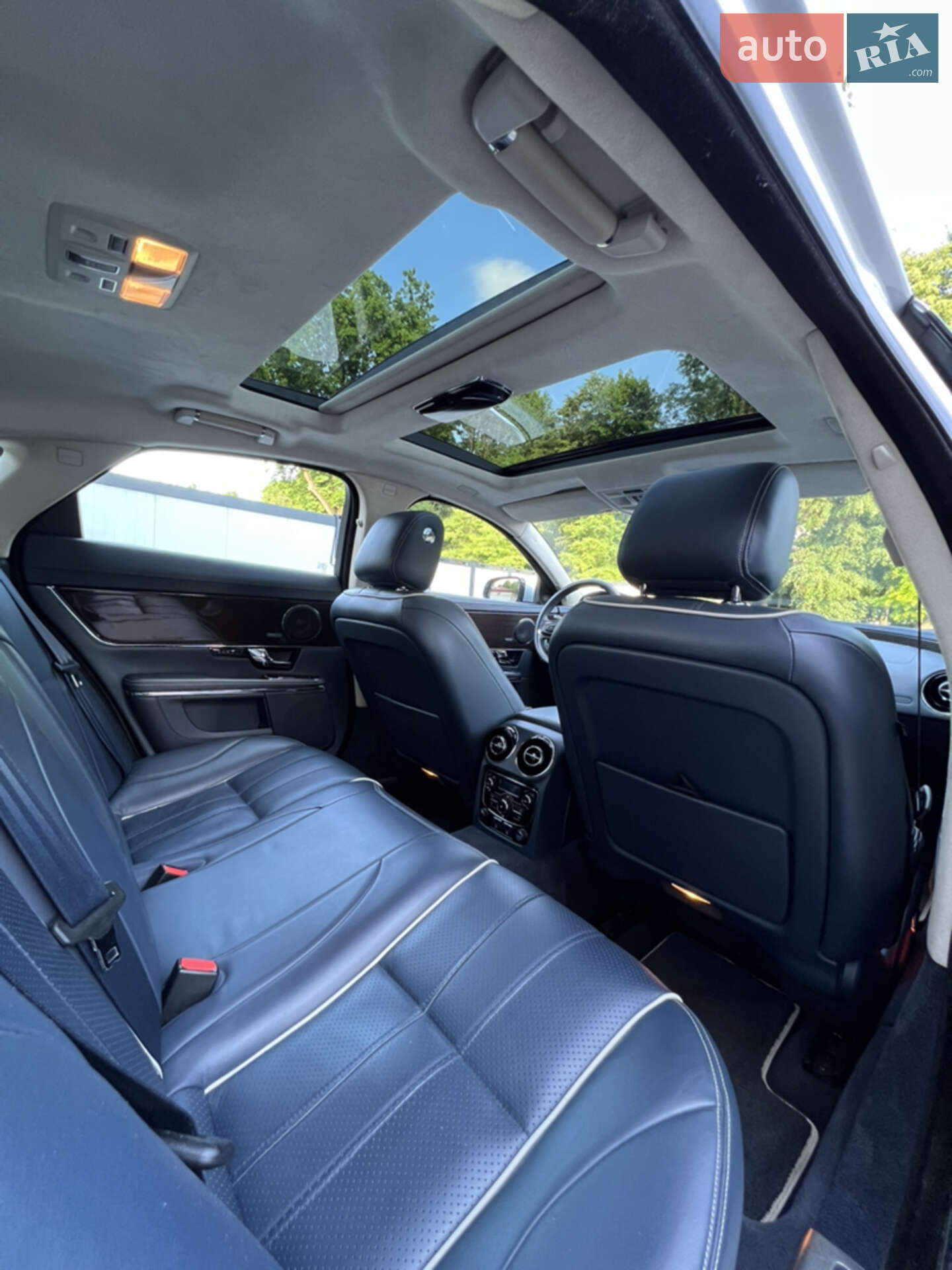 Jaguar XJ 2013 VIN SAJAJ16H5D8V50601 фото оголошення 17 з 34