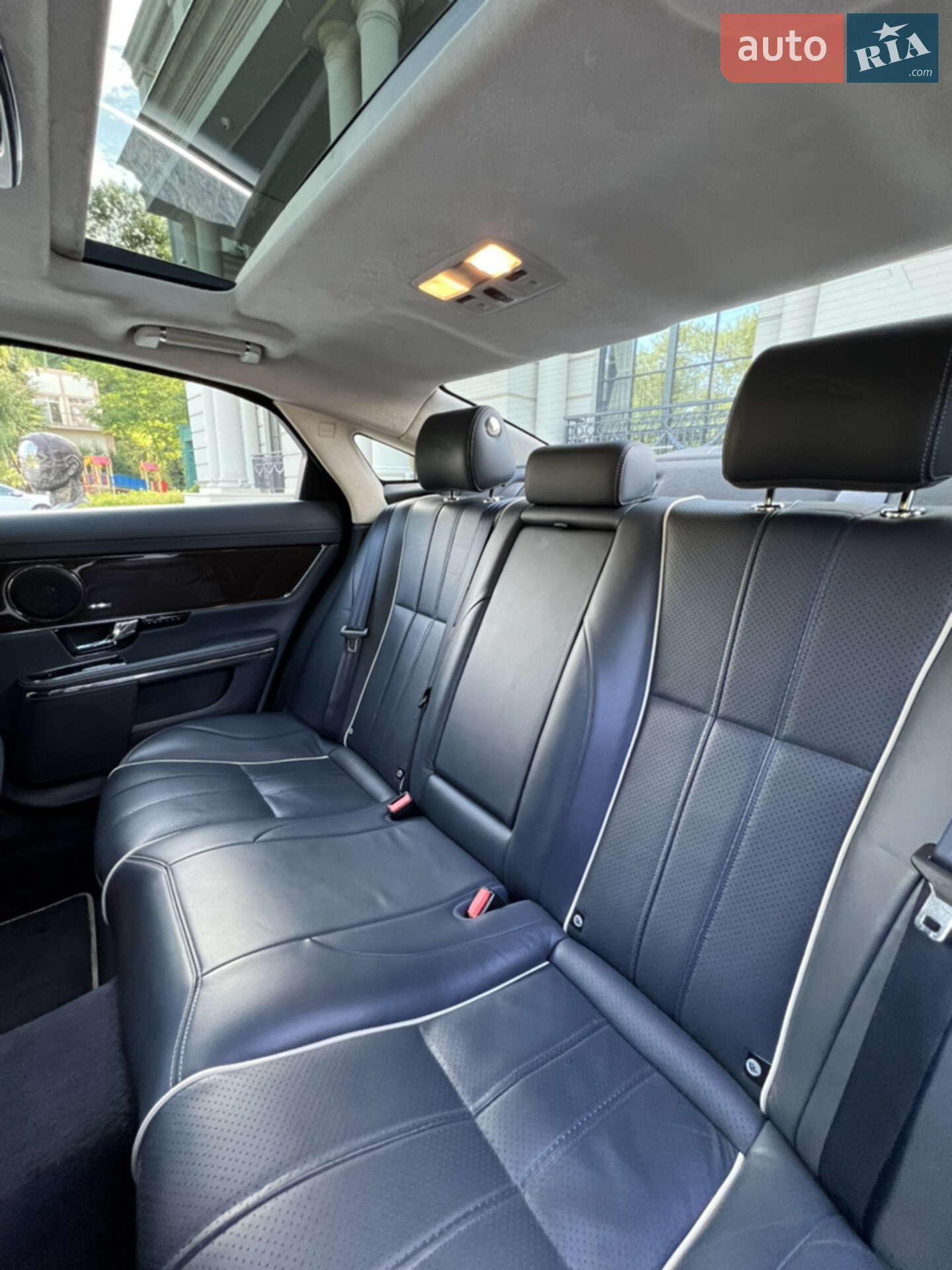 Jaguar XJ 2013 VIN SAJAJ16H5D8V50601 фото оголошення 27 з 34