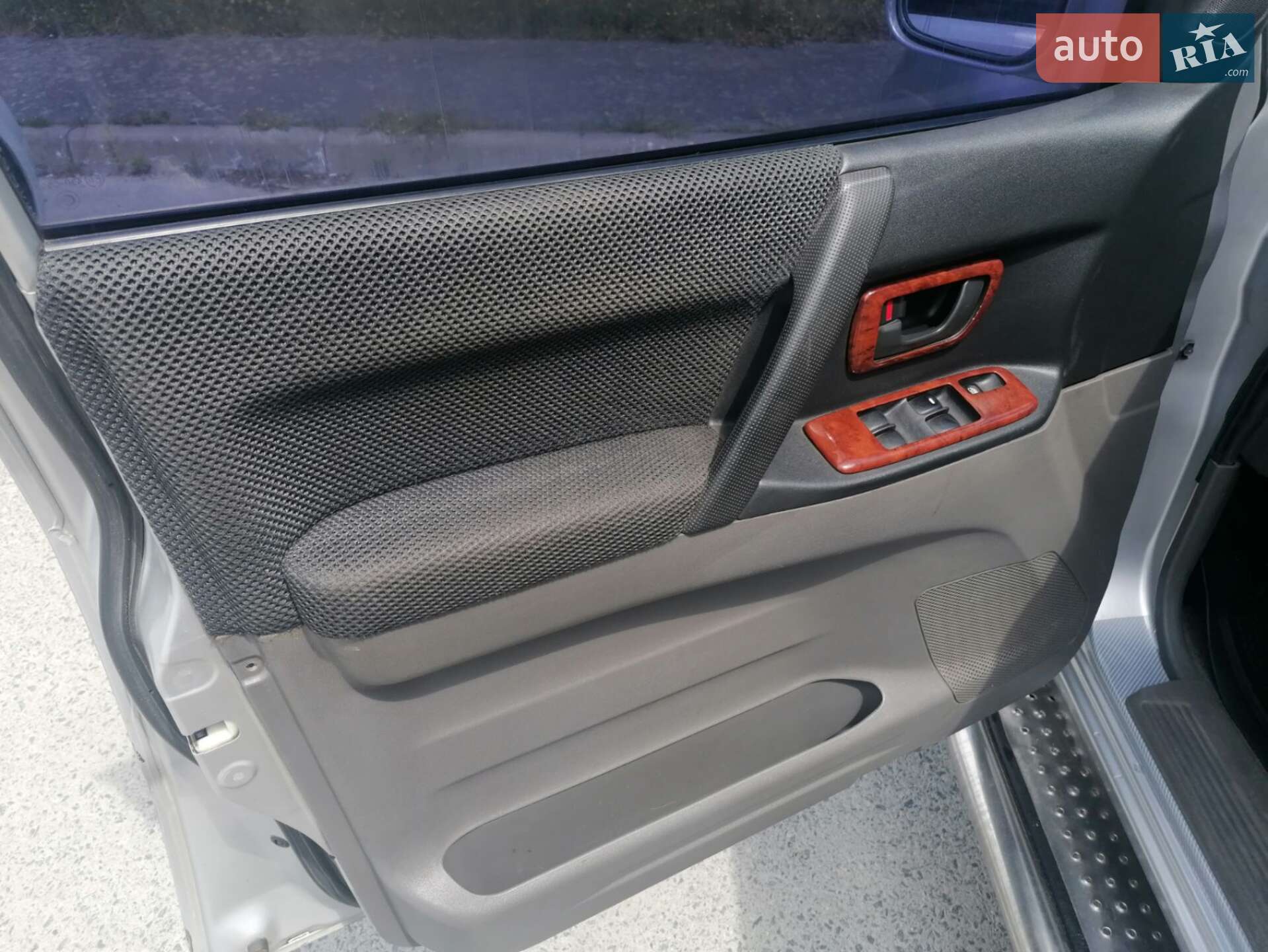 Mitsubishi Pajero Wagon 2000 VIN JMBLNV74W1J000261 фото оголошення 8 з 19