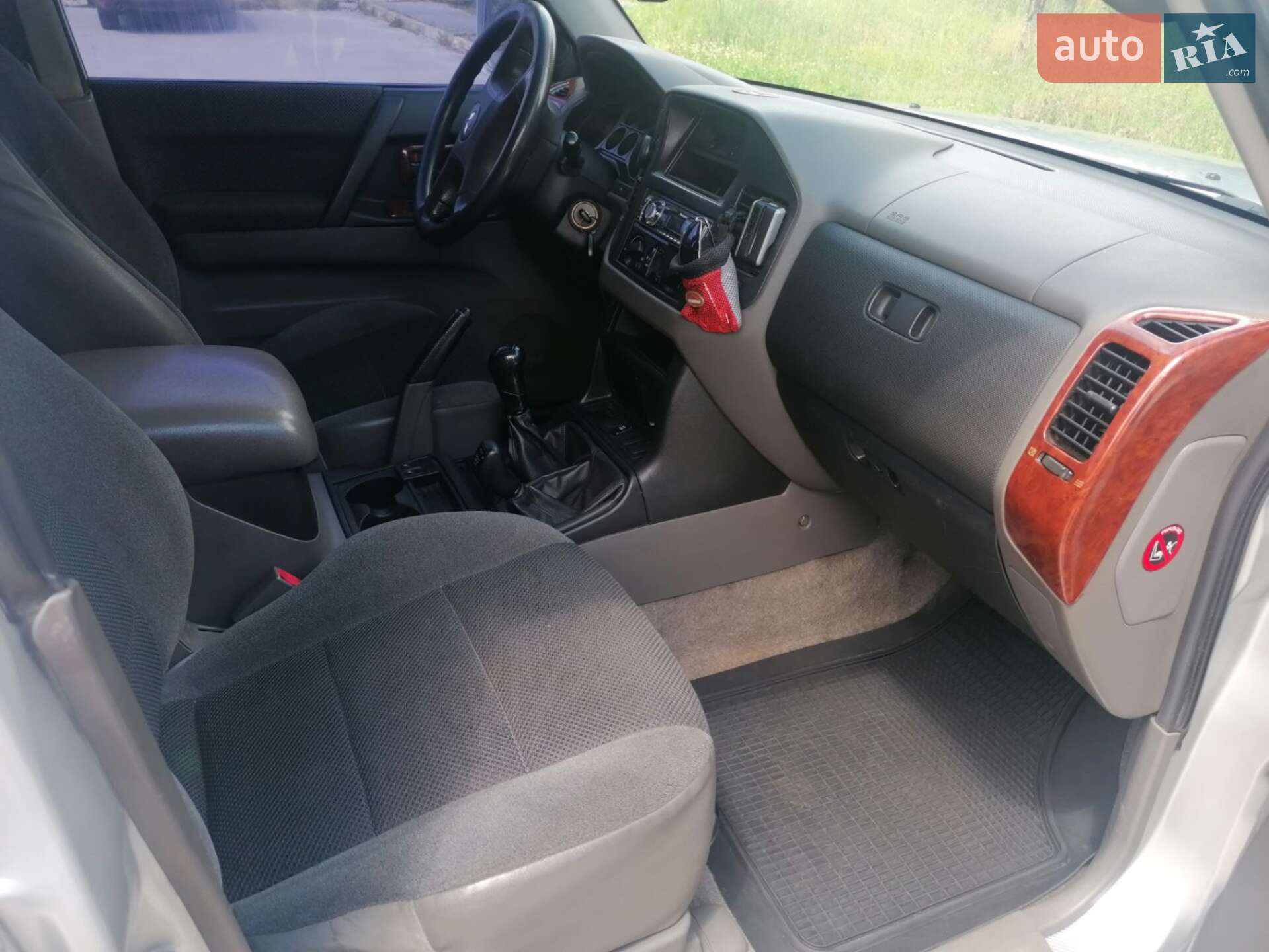 Mitsubishi Pajero Wagon 2000 VIN JMBLNV74W1J000261 фото оголошення 19 з 19