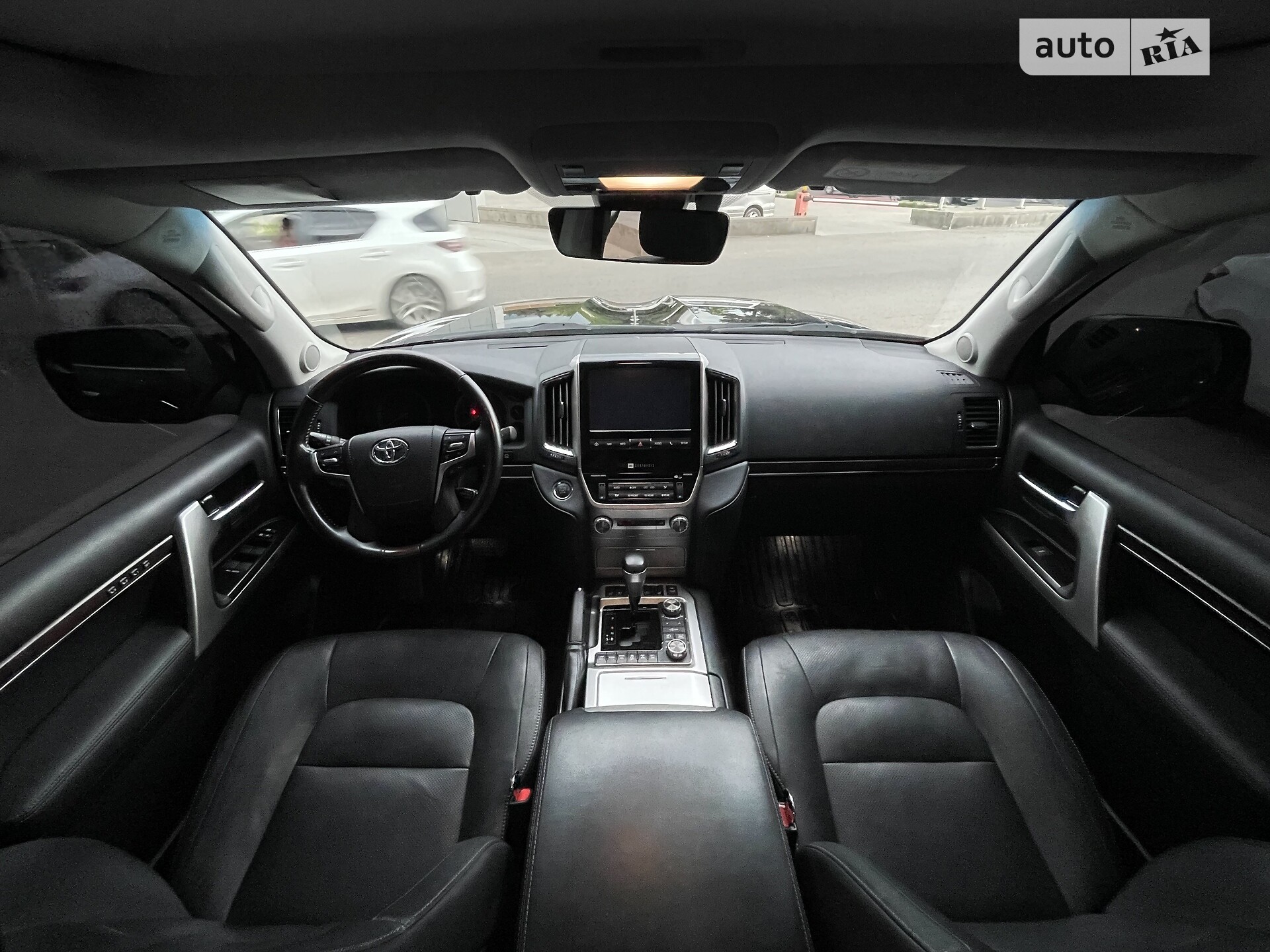 Toyota Land Cruiser 2019 VIN JTMCV02J404275772 фото оголошення 13 з 22