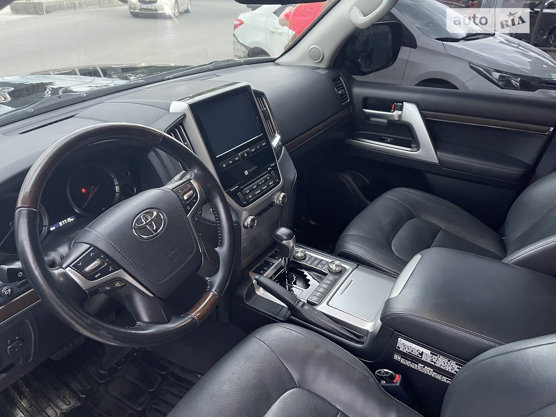 Toyota Land Cruiser 2019 VIN JTMCV02J404275772 фото оголошення 15 з 22
