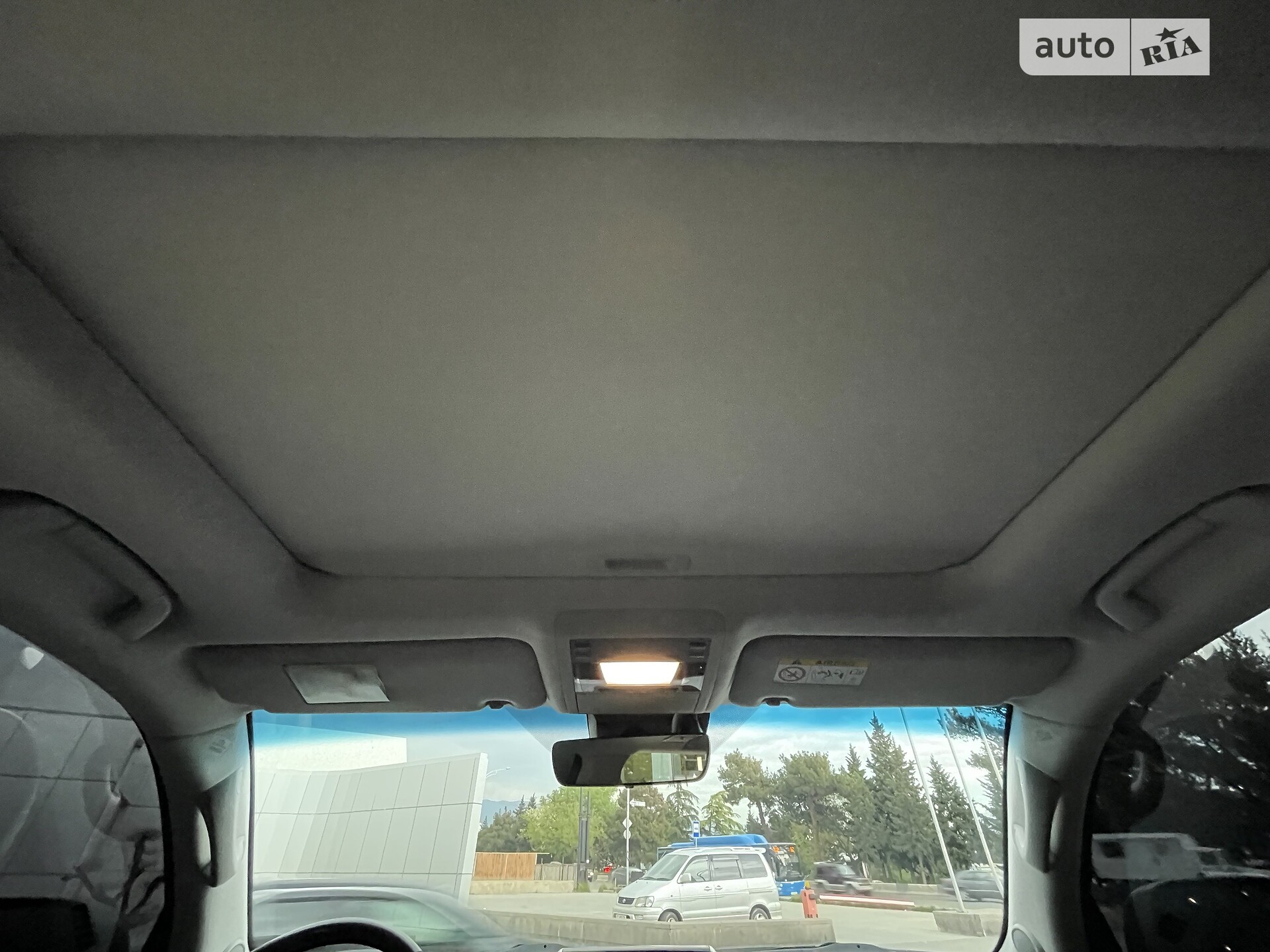 Toyota Land Cruiser 2019 VIN JTMCV02J404275772 фото оголошення 17 з 22