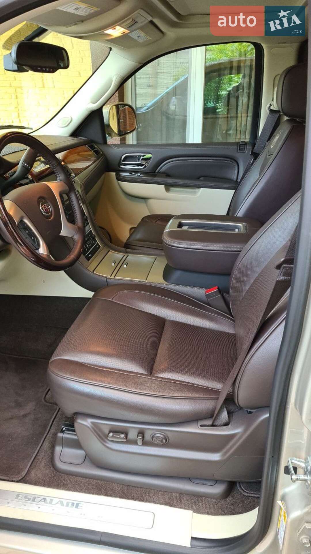 Cadillac Escalade 2013 VIN 1GYS4DEF9DR224770 фото оголошення 18 з 38
