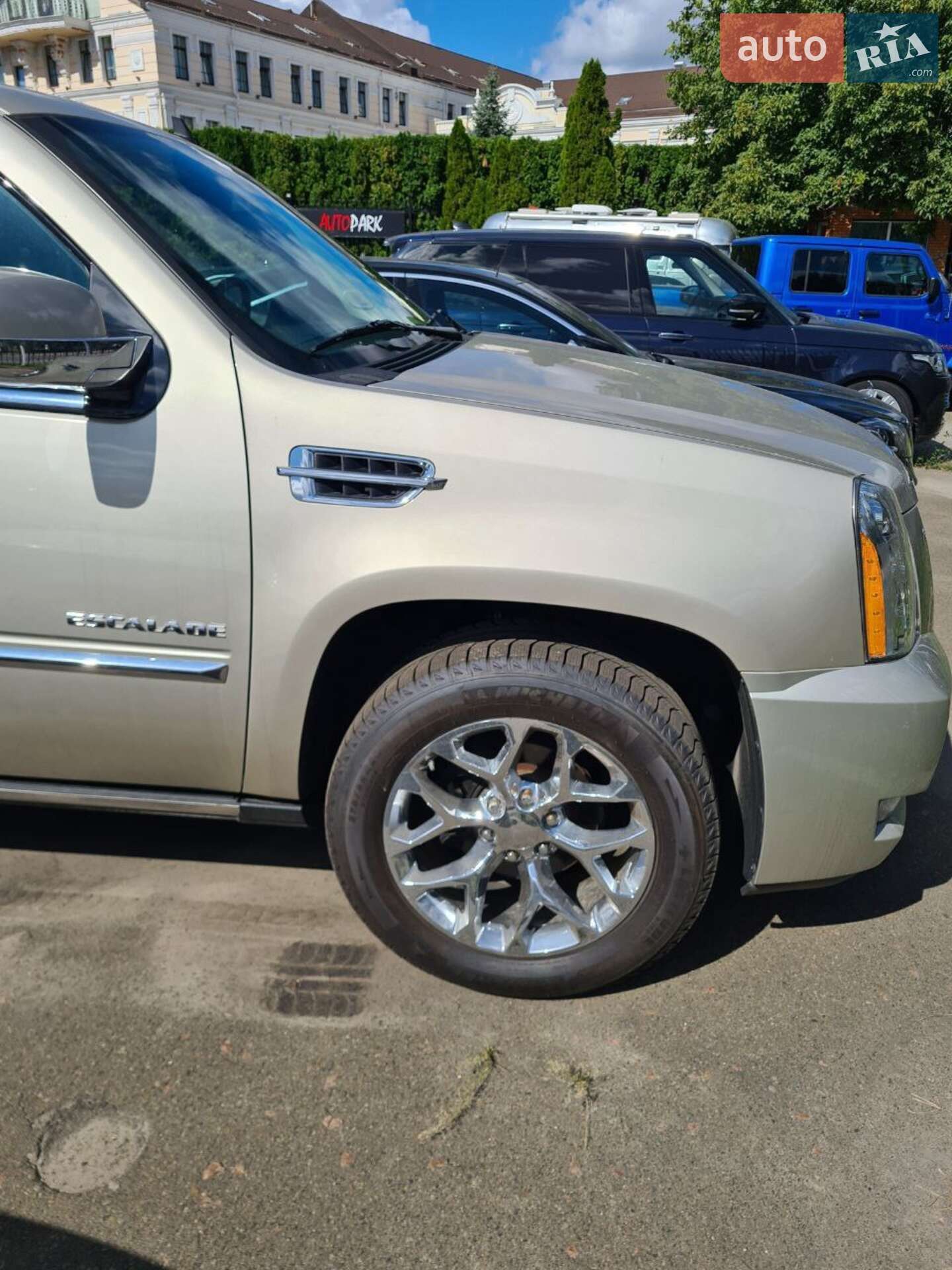 Cadillac Escalade 2013 VIN 1GYS4DEF9DR224770 фото оголошення 9 з 38