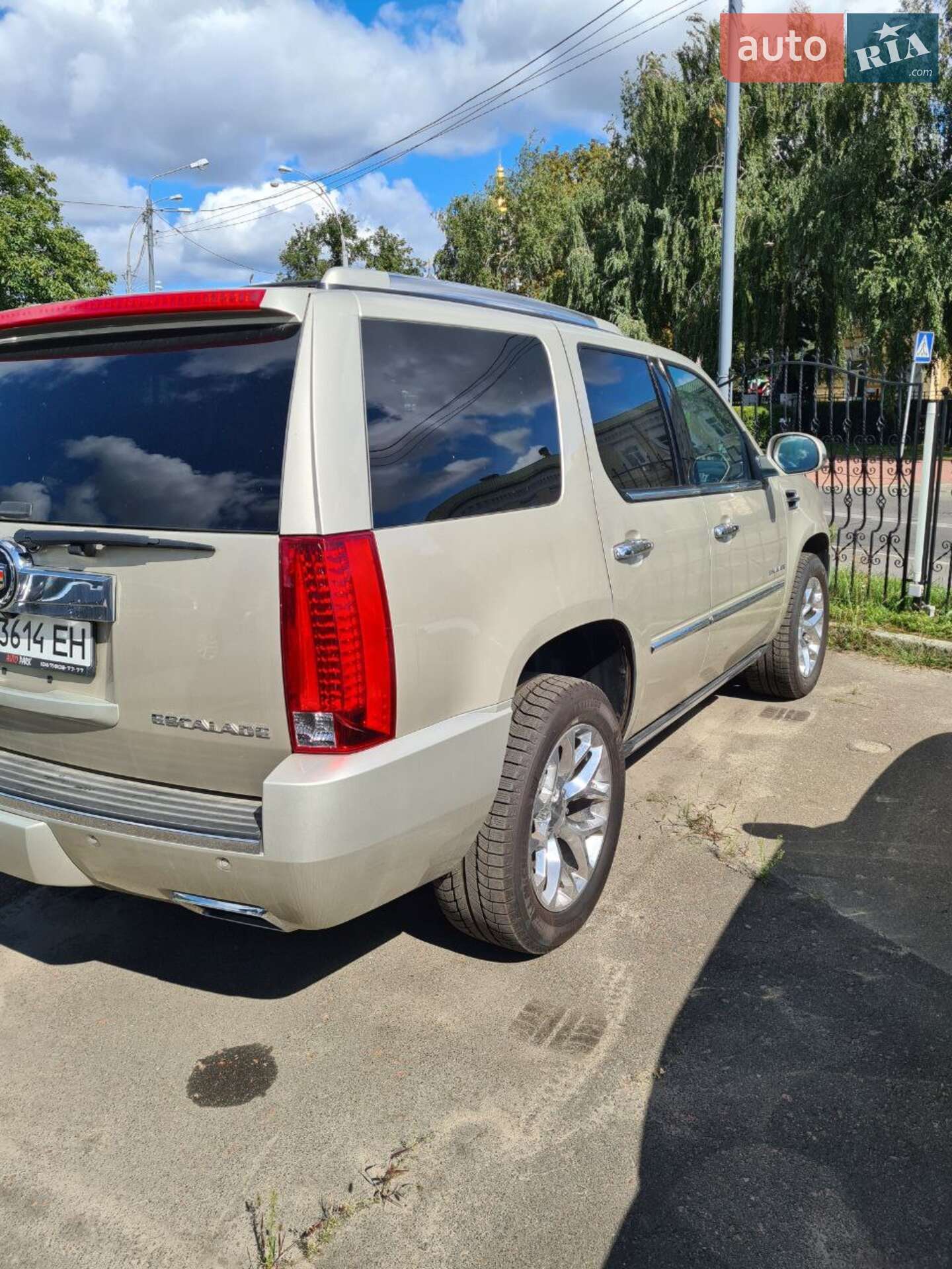 Cadillac Escalade 2013 VIN 1GYS4DEF9DR224770 фото оголошення 13 з 38