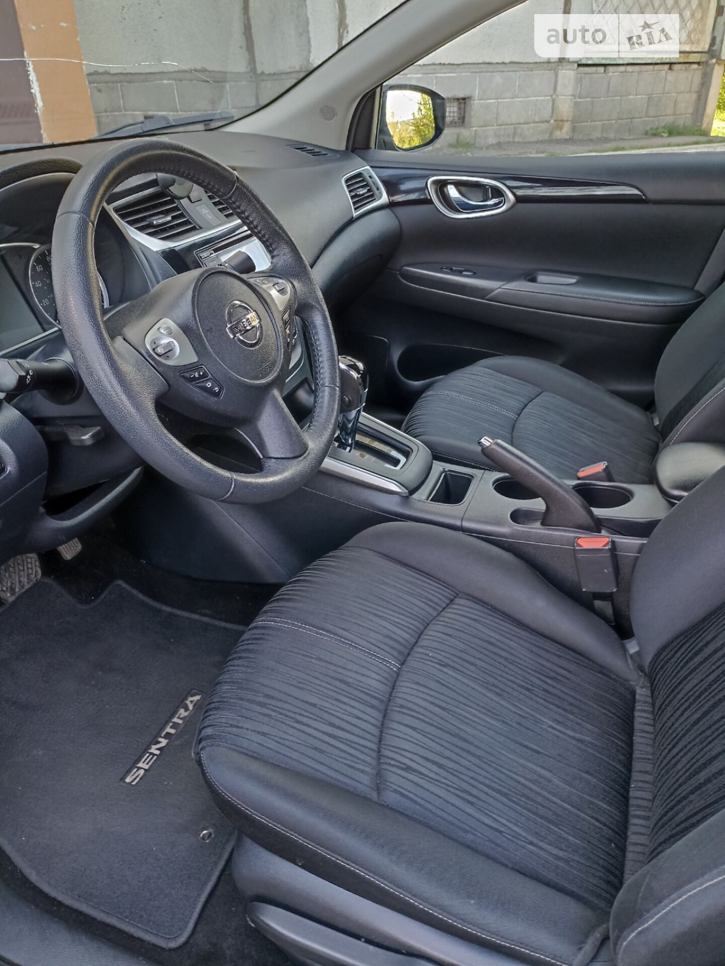 Nissan Sentra 2017 VIN 3N1AB7AP8HY270018 фото оголошення 3 з 21