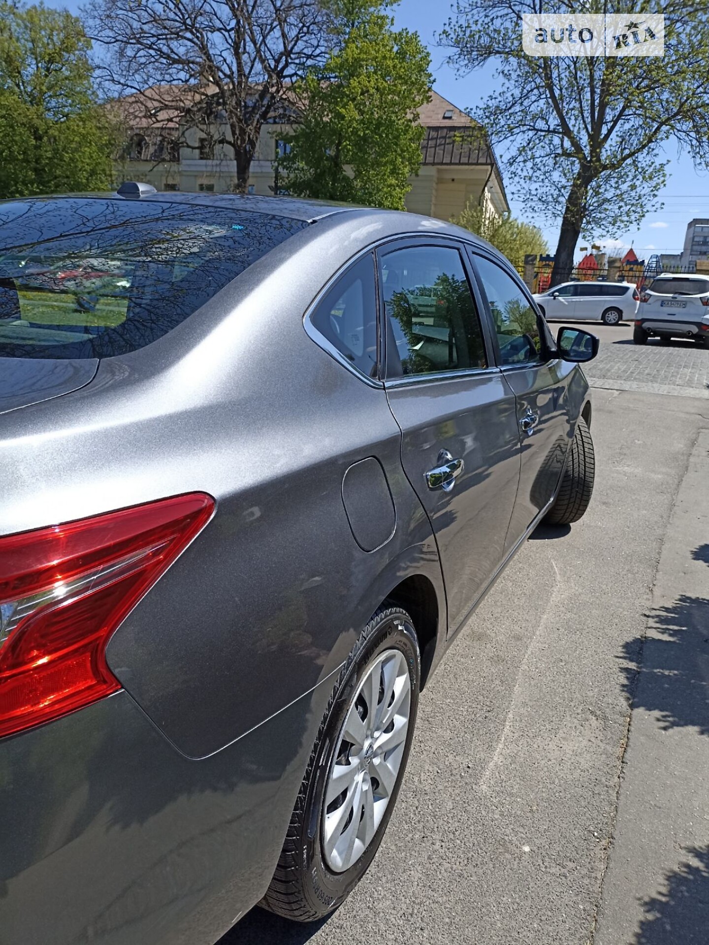 Nissan Sentra 2017 VIN 3N1AB7AP8HY270018 фото оголошення 10 з 21