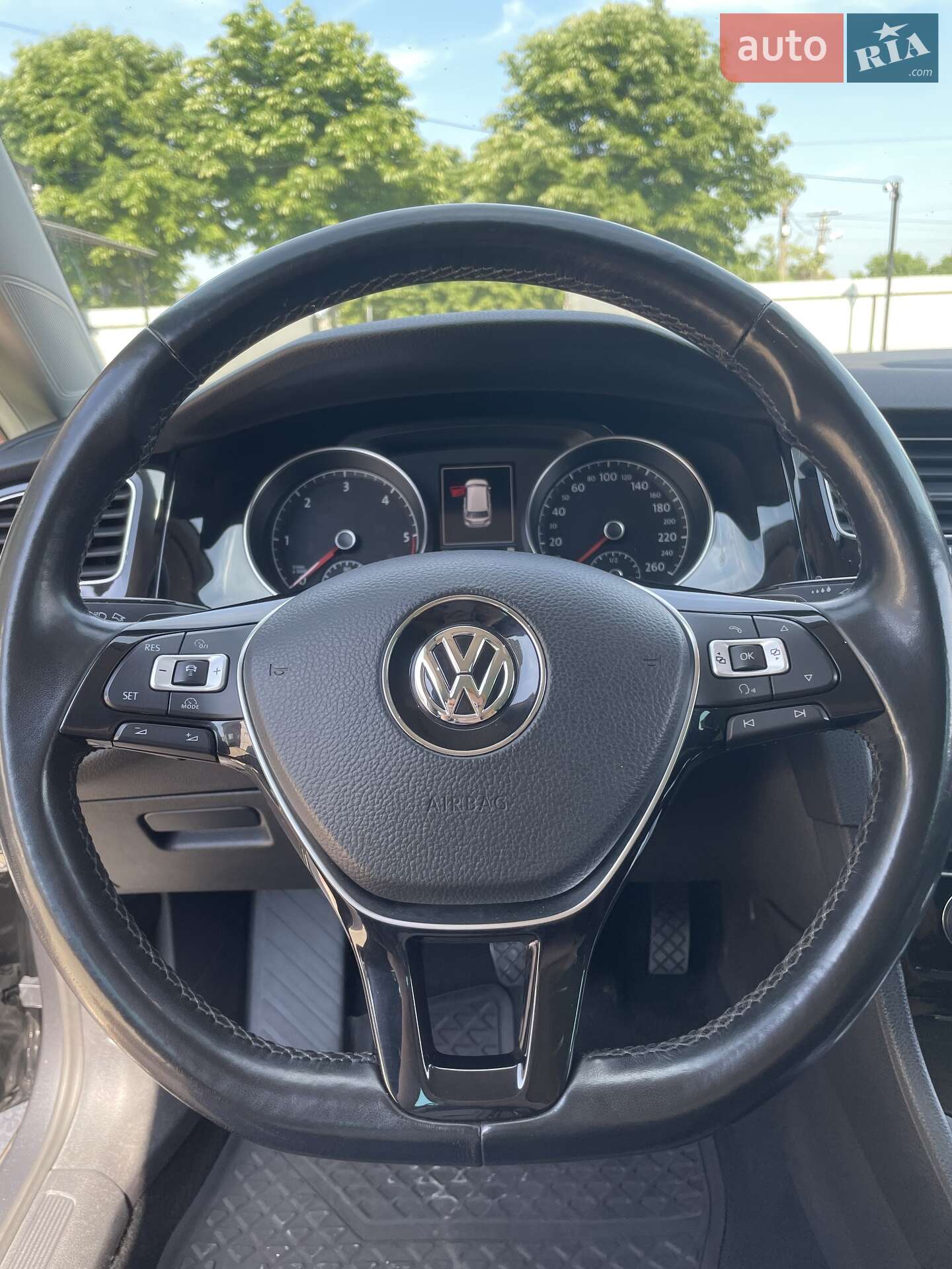 Volkswagen Golf 2017 VIN WVWZZZAUZJP519581 фото оголошення 9 з 12