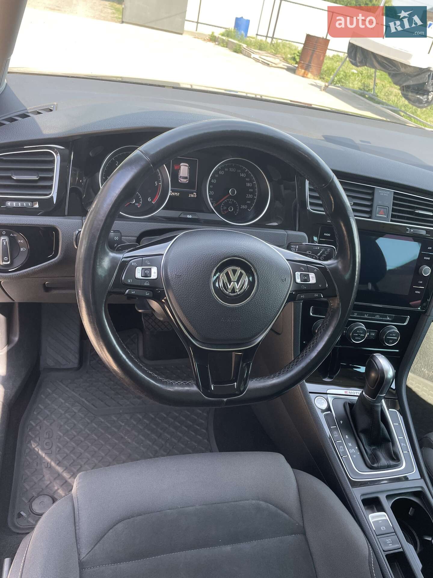 Volkswagen Golf 2017 VIN WVWZZZAUZJP519581 фото оголошення 11 з 12
