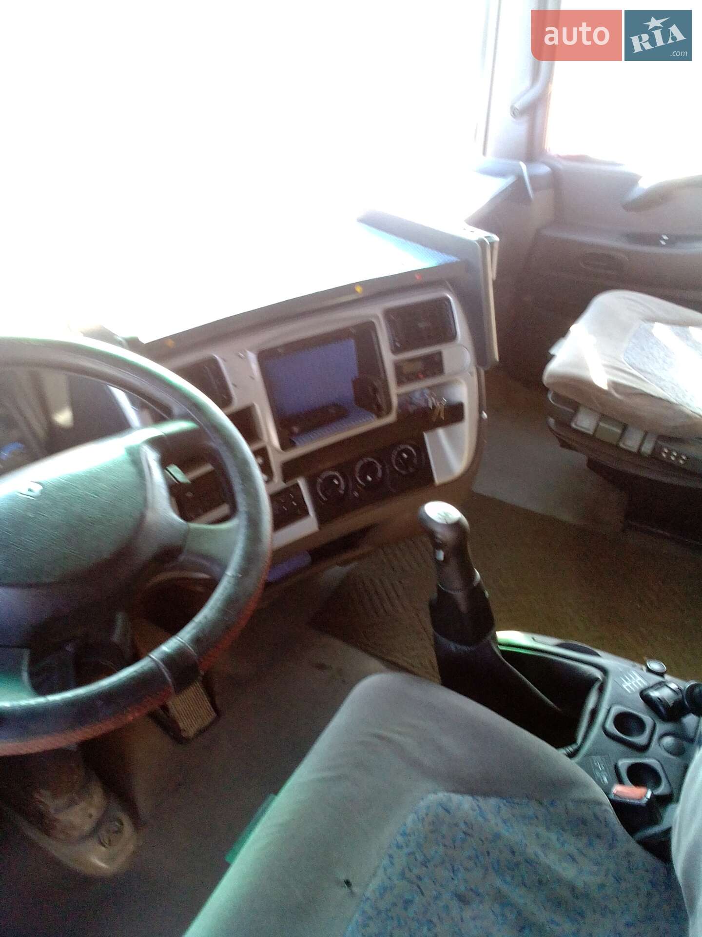 Renault Magnum 2004 VIN VF611GTA000135679 фото оголошення 3 з 6