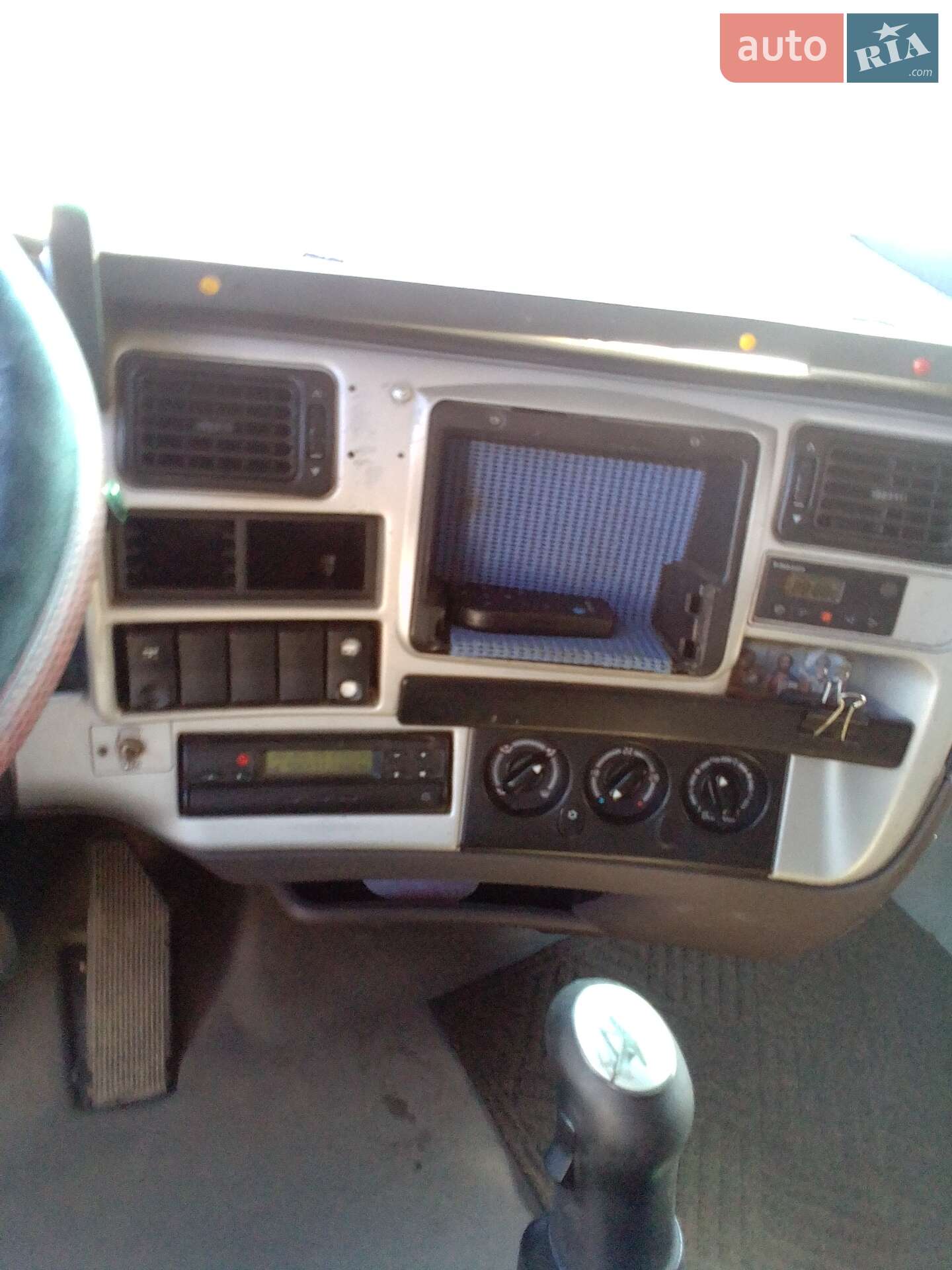 Renault Magnum 2004 VIN VF611GTA000135679 фото оголошення 4 з 6