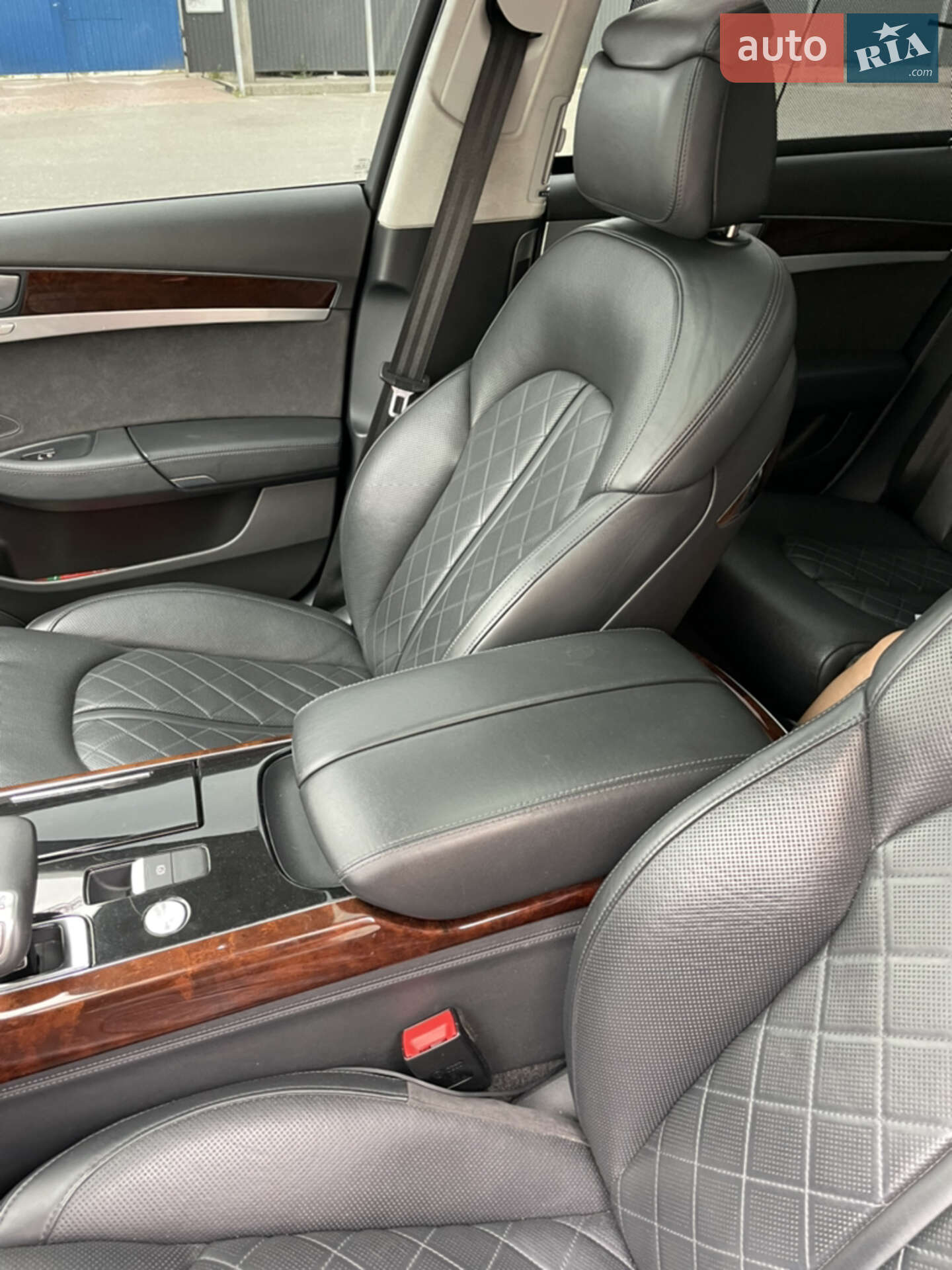 Audi A8 2013 VIN WAUAGAFD9EN003468 фото оголошення 5 з 6