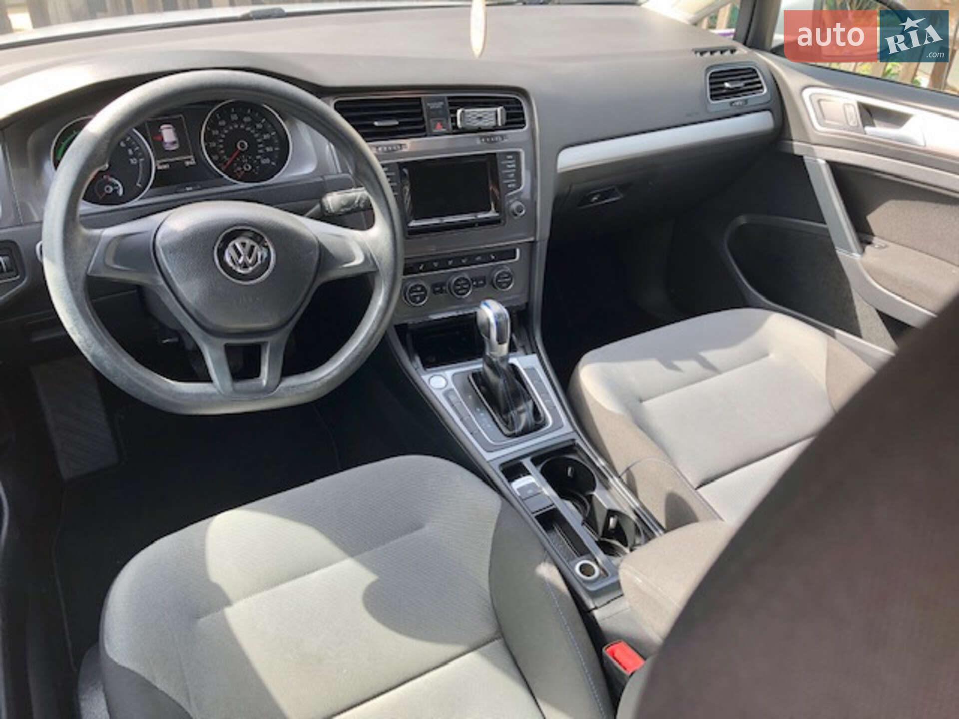 Volkswagen e-Golf 2014 VIN WVWKP7AU4FW905474 фото оголошення 29 з 32