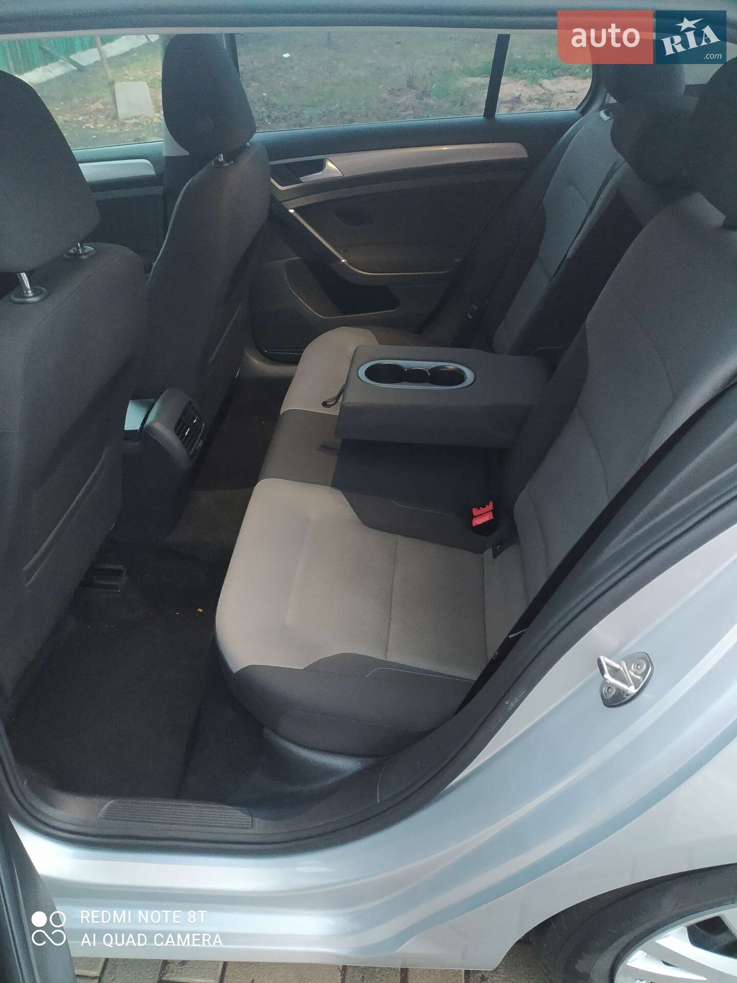 Volkswagen e-Golf 2014 VIN WVWKP7AU4FW905474 фото оголошення 19 з 32