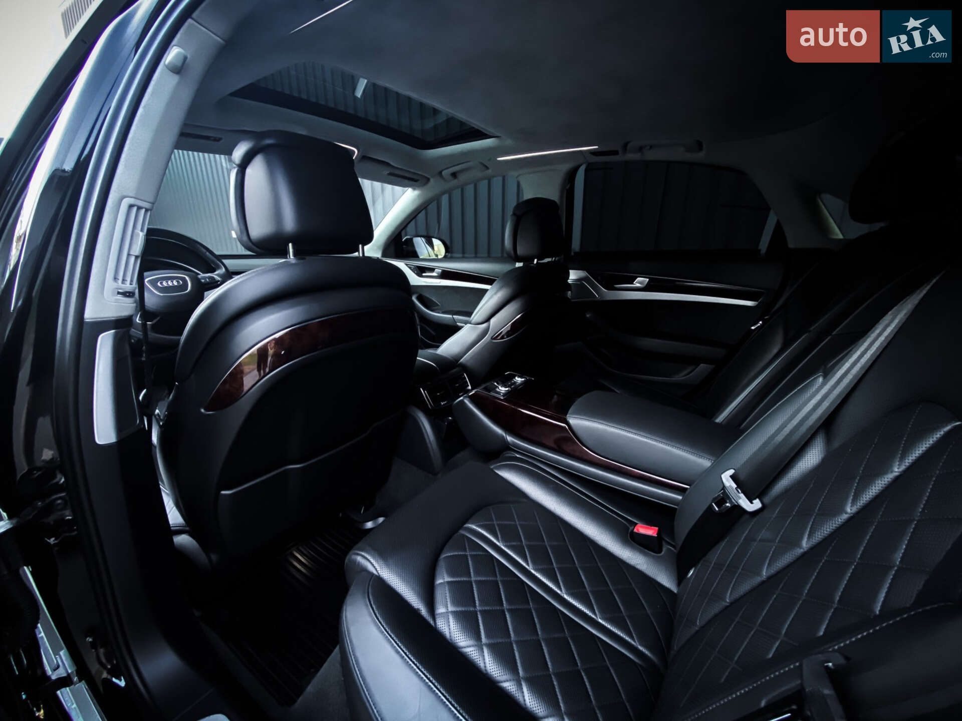 Audi A8 2013 VIN WAUAGAFD9EN003468 фото оголошення 18 з 19