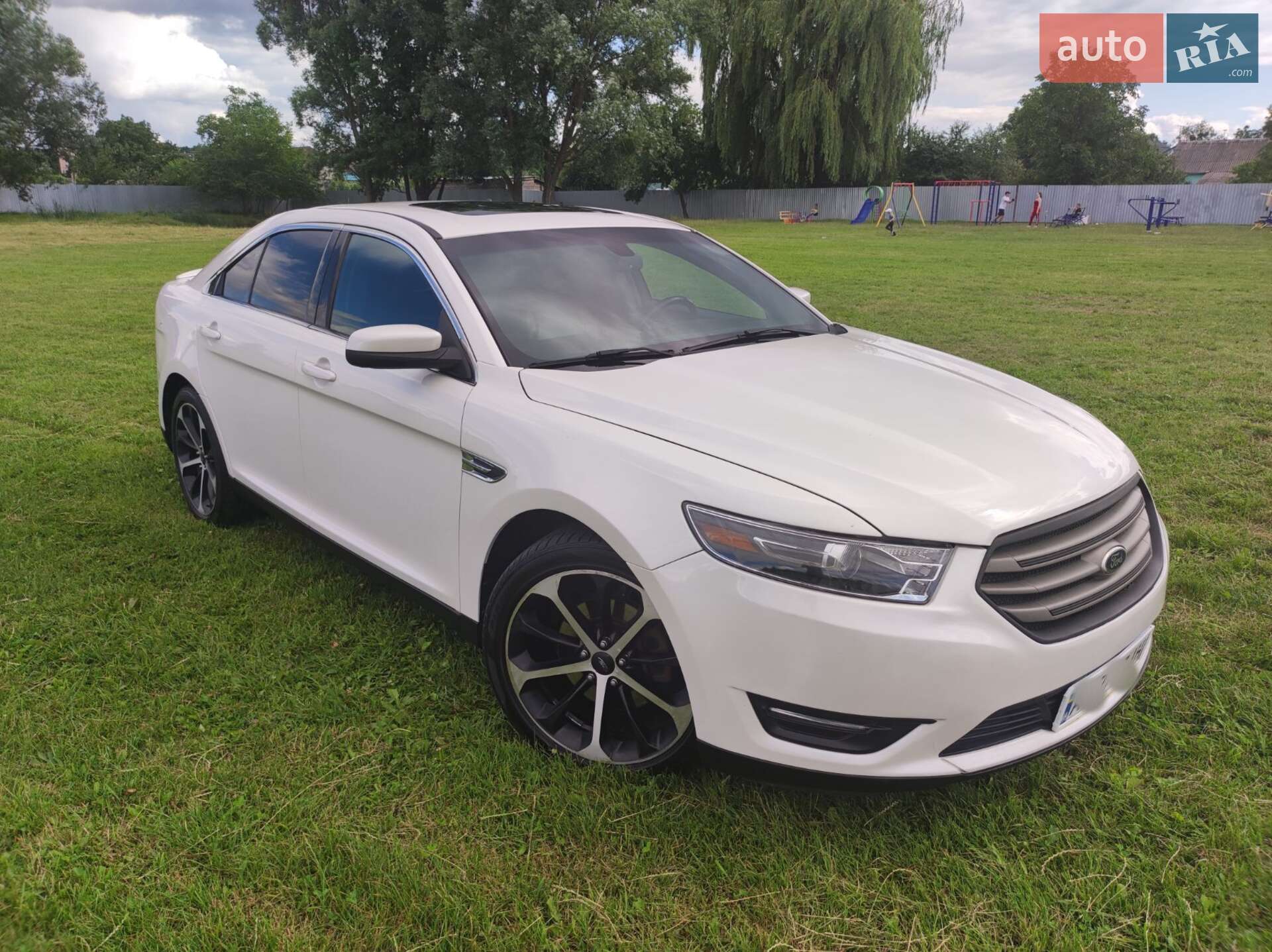 Ford Taurus 2015 VIN 1FAHP2E83FG208825 фото оголошення 21 з 22