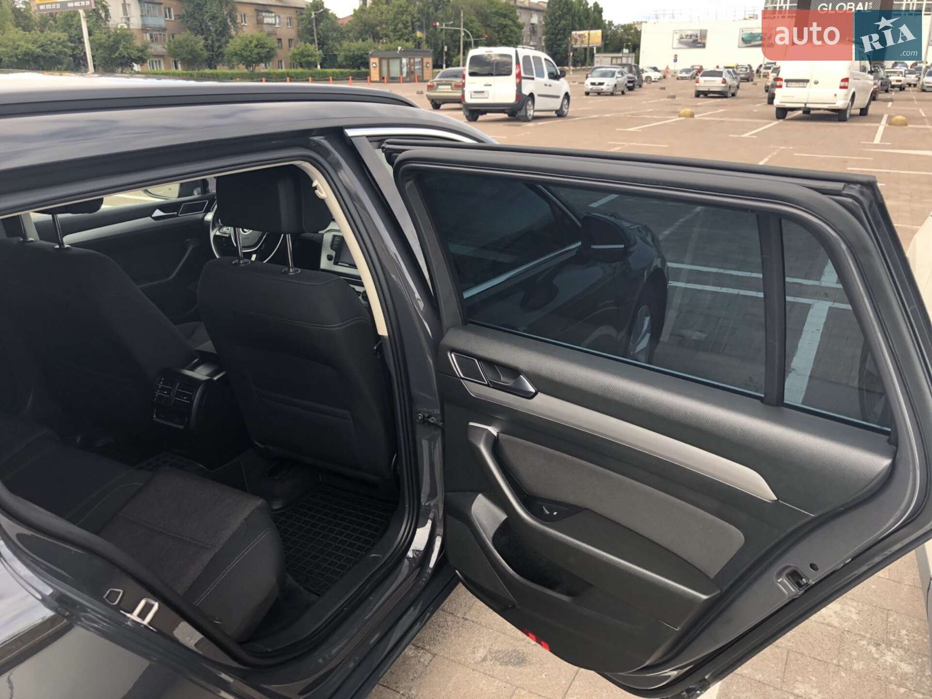 Volkswagen Passat 2015 VIN WVWZZZ3CZFE503827 фото оголошення 12 з 26