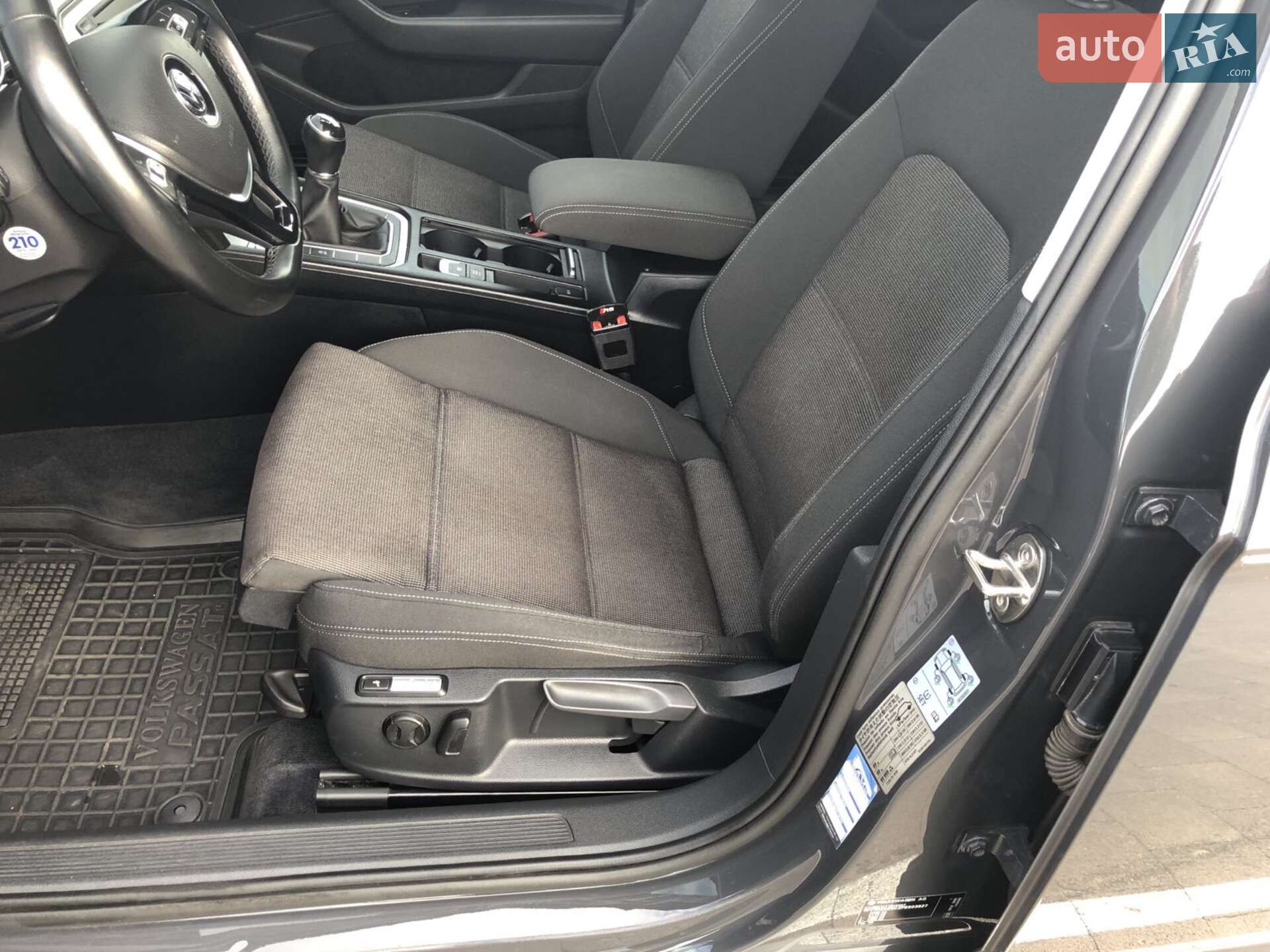 Volkswagen Passat 2015 VIN WVWZZZ3CZFE503827 фото оголошення 19 з 26