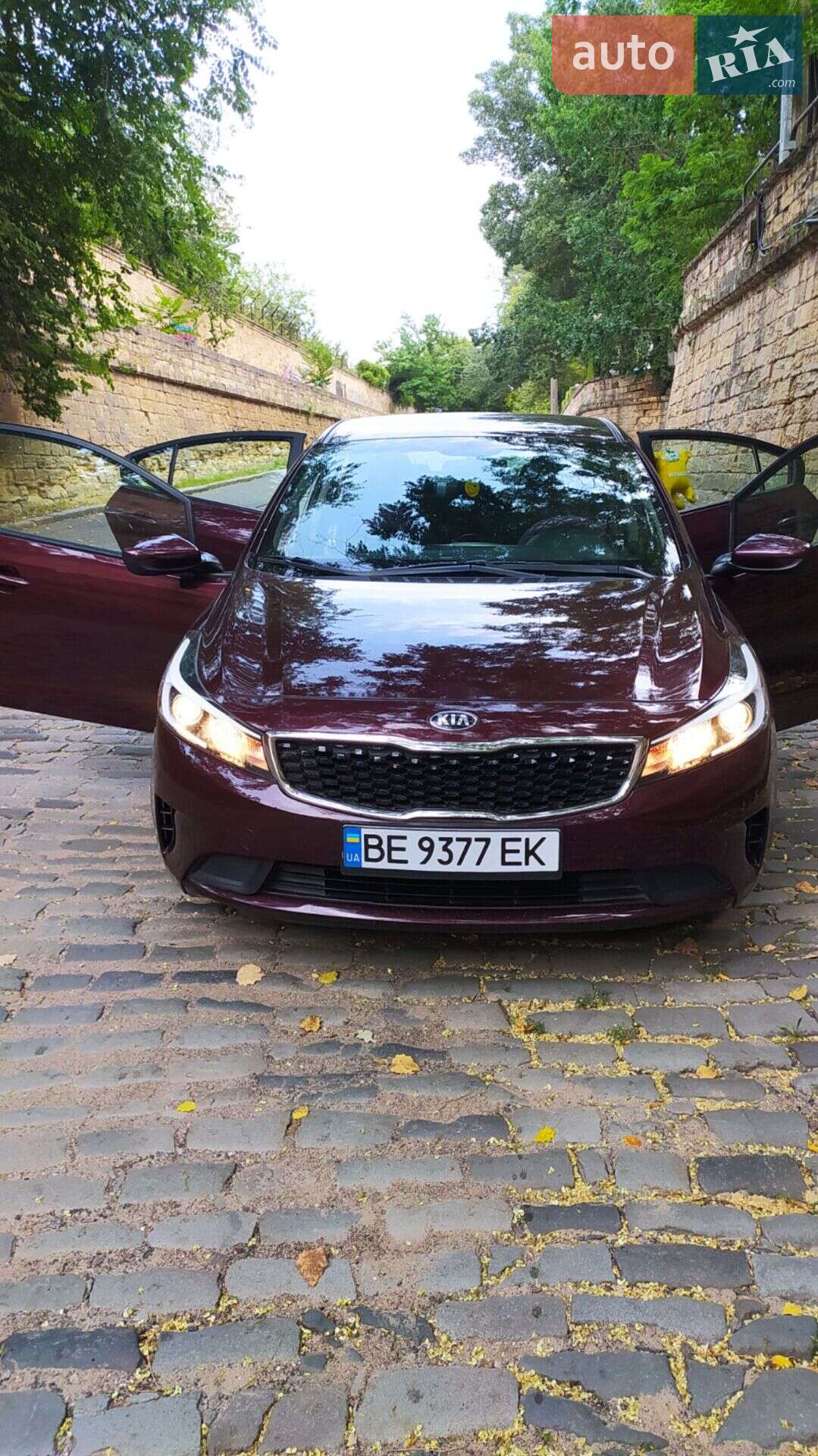 Kia Forte 2018 VIN 3KPFK4A71JE259709 фото оголошення 10 з 34