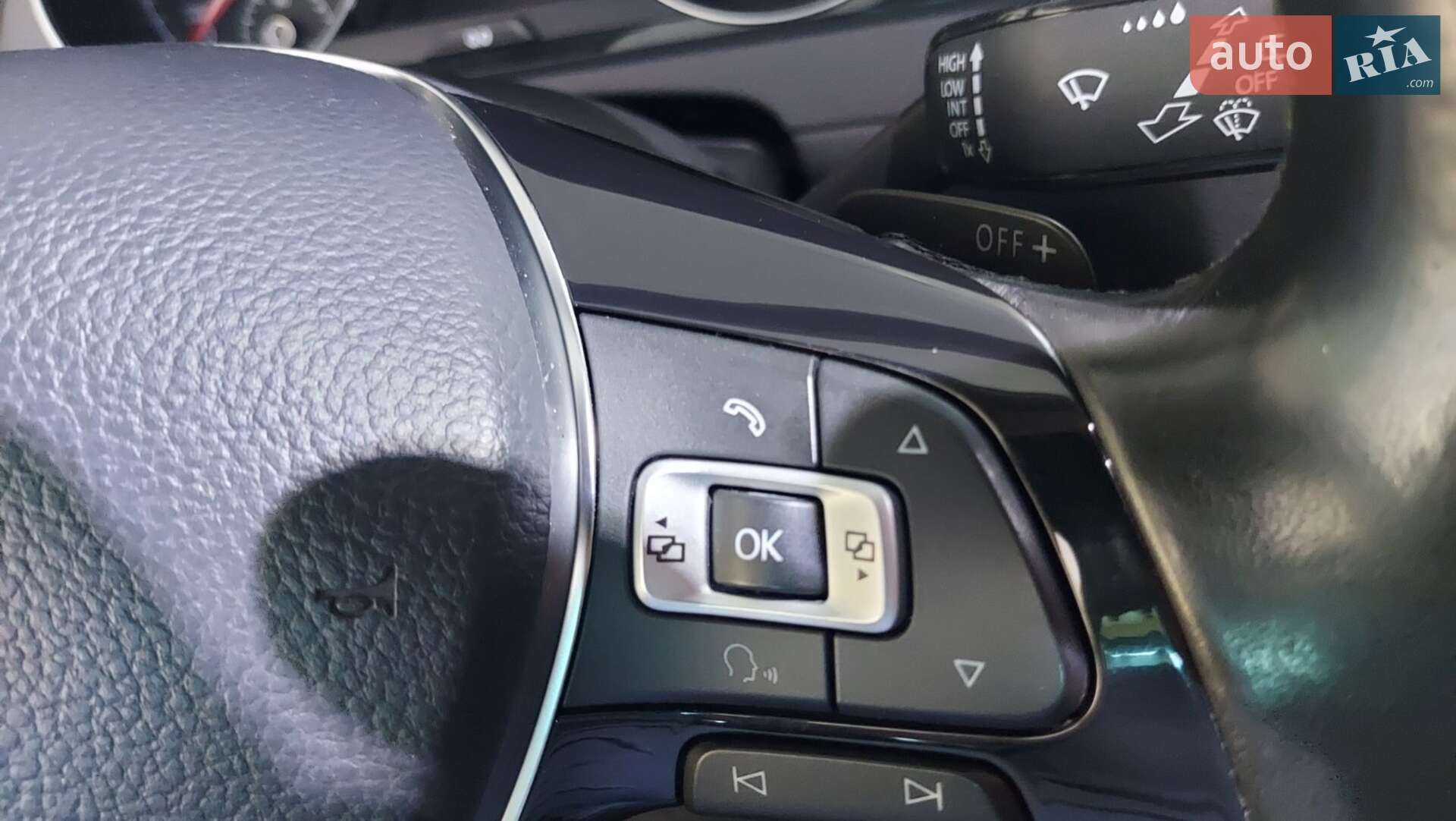 Volkswagen Golf 2017 VIN WVWZZZAUZJP519581 фото оголошення 29 з 30
