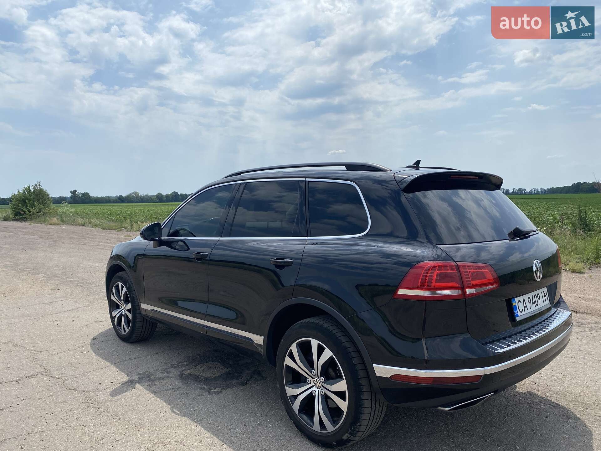 Volkswagen Touareg 2016 VIN WVGZZZ7PZGD030600 фото оголошення 11 з 30