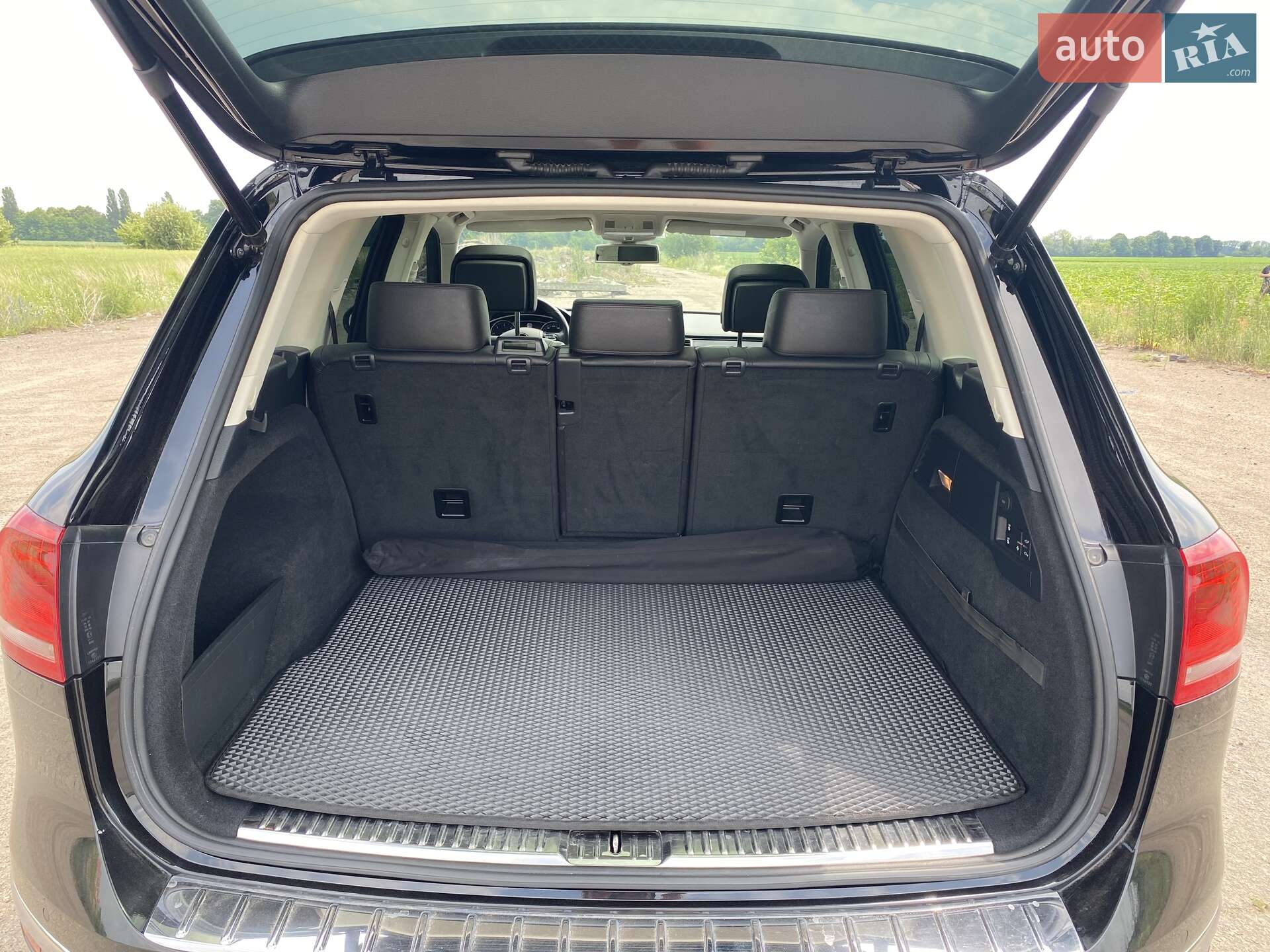Volkswagen Touareg 2016 VIN WVGZZZ7PZGD030600 фото оголошення 21 з 30