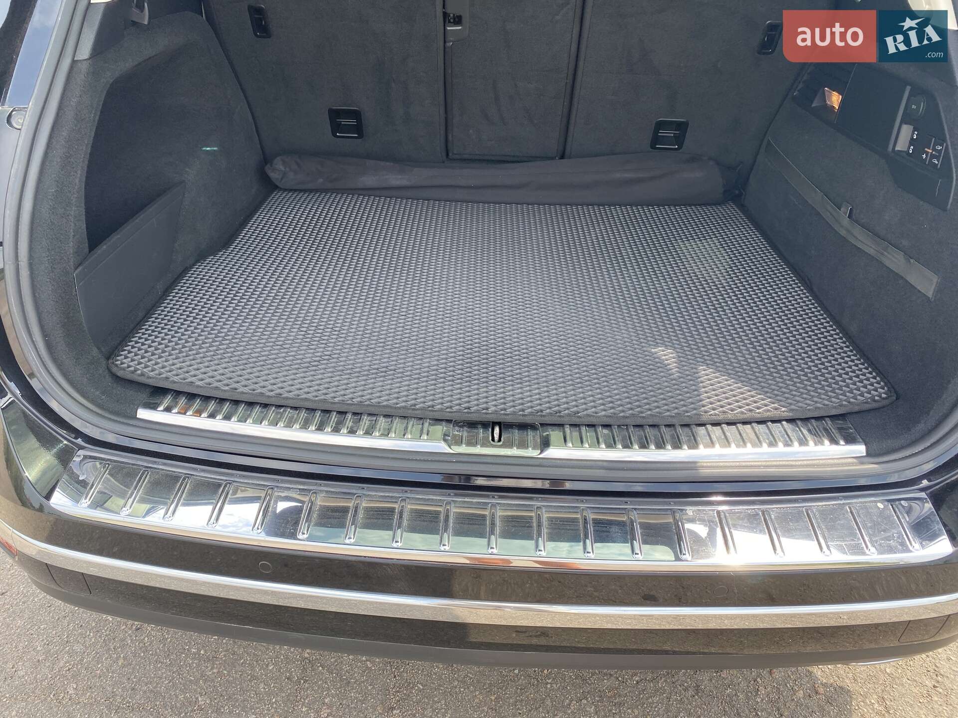Volkswagen Touareg 2016 VIN WVGZZZ7PZGD030600 фото оголошення 23 з 30
