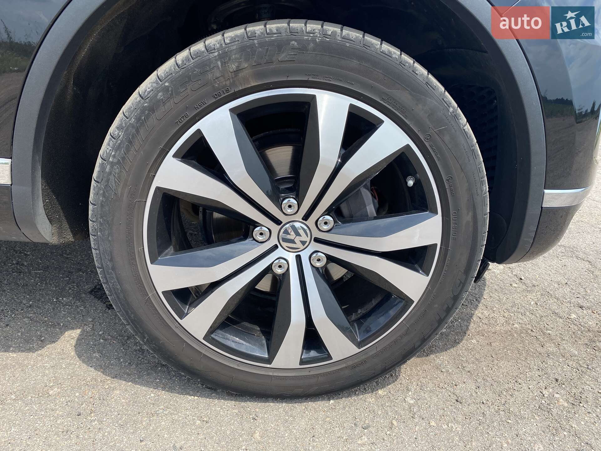 Volkswagen Touareg 2016 VIN WVGZZZ7PZGD030600 фото оголошення 28 з 30