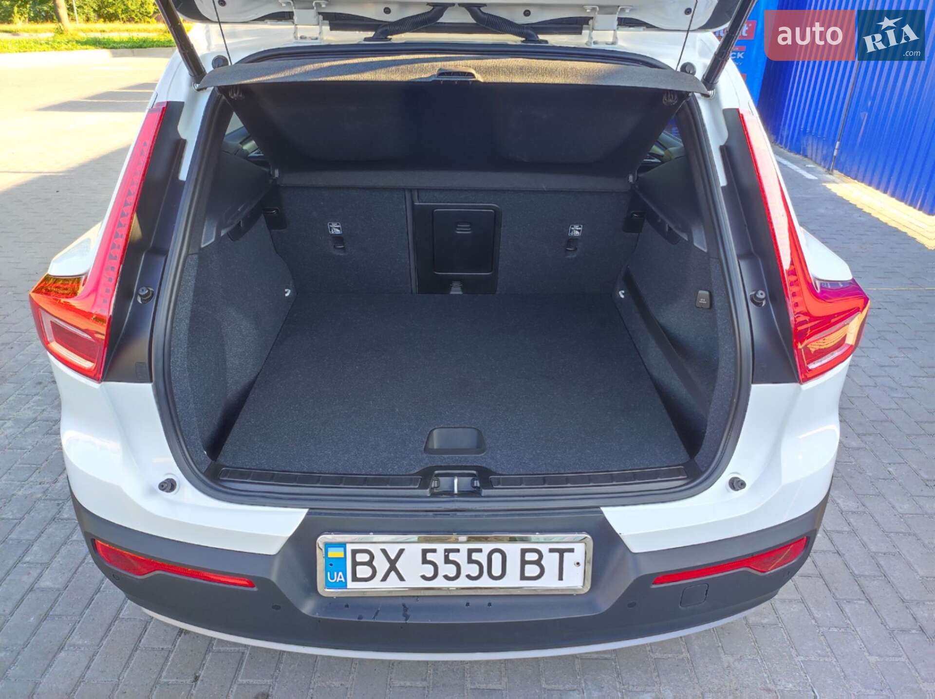 Volvo XC40 2019 VIN YV4AC2HK9L2224824 фото оголошення 12 з 33