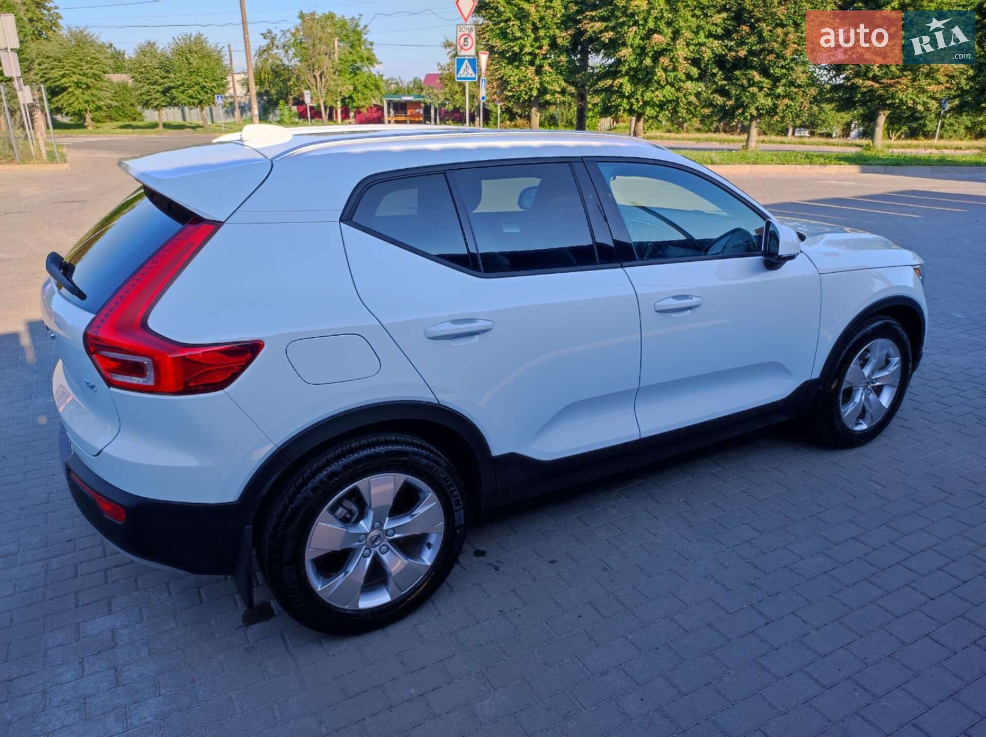 Volvo XC40 2019 VIN YV4AC2HK9L2224824 фото оголошення 11 з 33