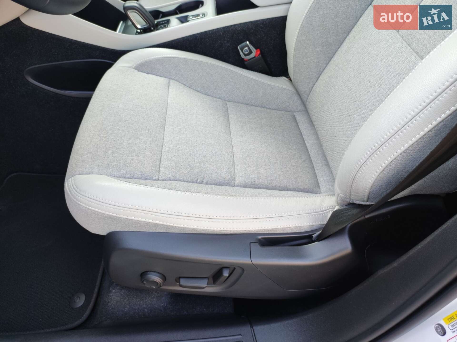 Volvo XC40 2019 VIN YV4AC2HK9L2224824 фото оголошення 21 з 33