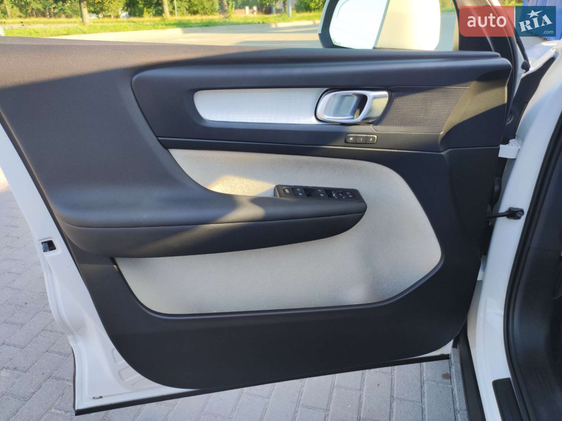 Volvo XC40 2019 VIN YV4AC2HK9L2224824 фото оголошення 22 з 33