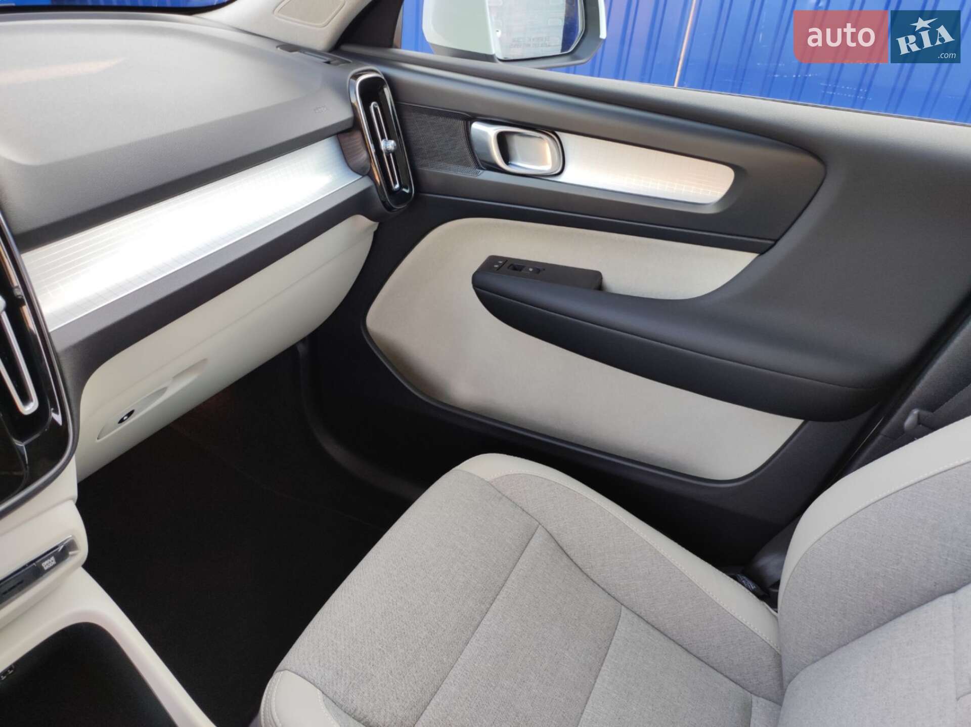 Volvo XC40 2019 VIN YV4AC2HK9L2224824 фото оголошення 24 з 33