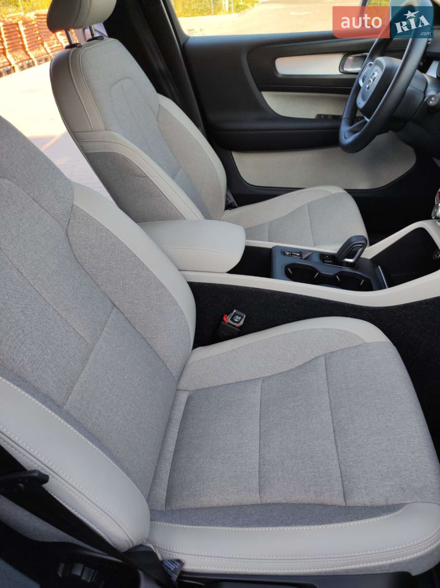 Volvo XC40 2019 VIN YV4AC2HK9L2224824 фото оголошення 25 з 33