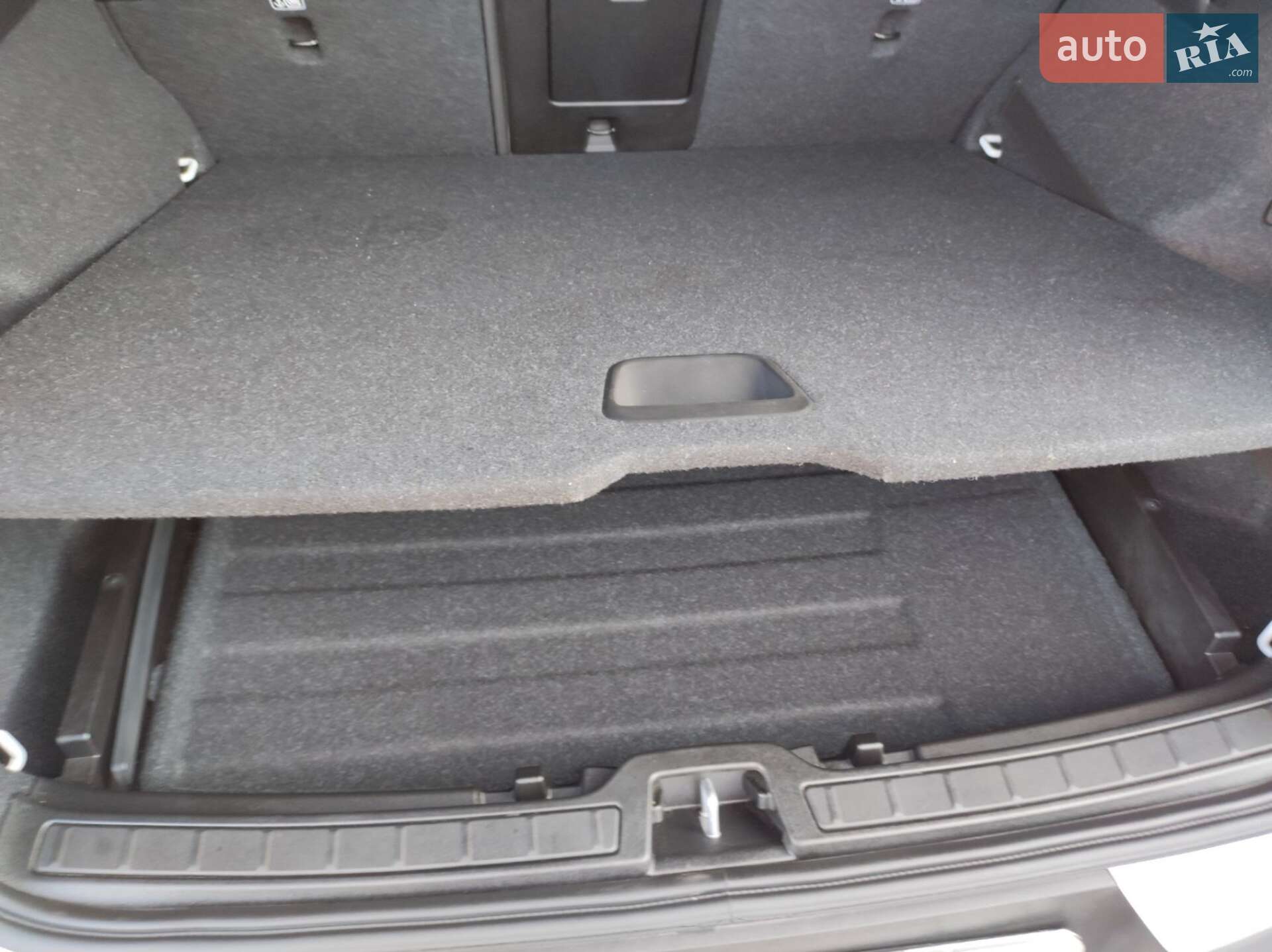 Volvo XC40 2019 VIN YV4AC2HK9L2224824 фото оголошення 27 з 33