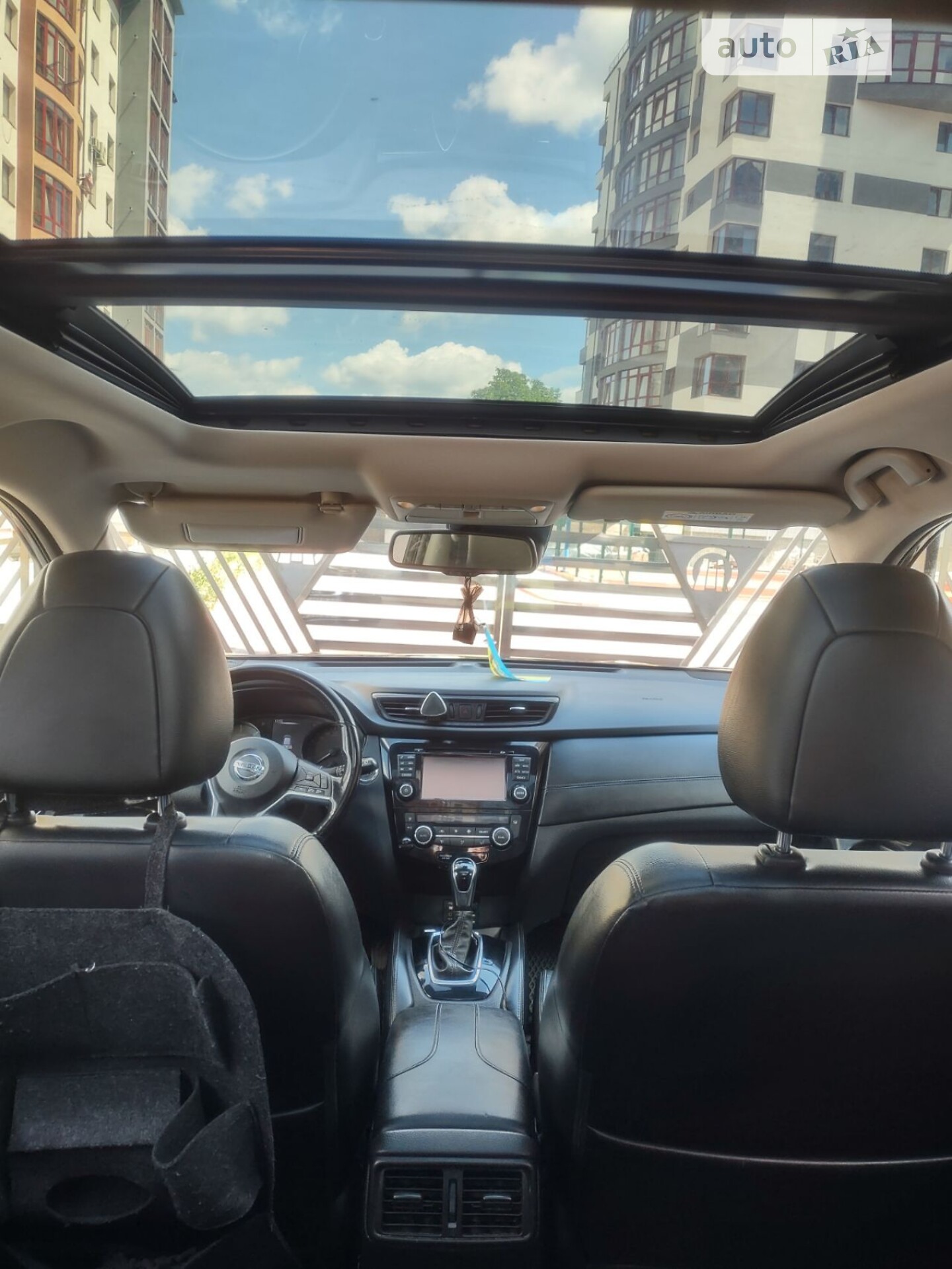 Nissan X-Trail 2017 VIN JN1TCAT32U0109781 фото оголошення 2 з 12