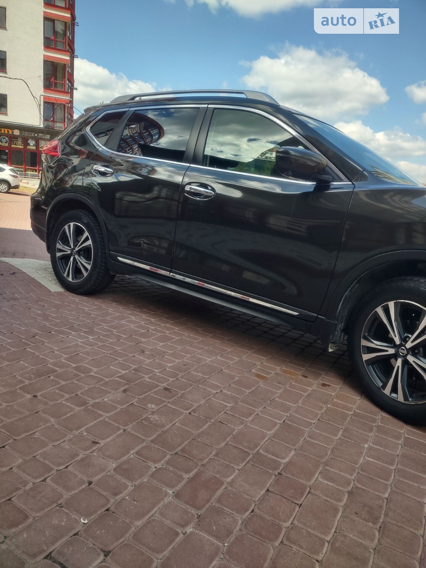 Nissan X-Trail 2017 VIN JN1TCAT32U0109781 фото оголошення 3 з 12