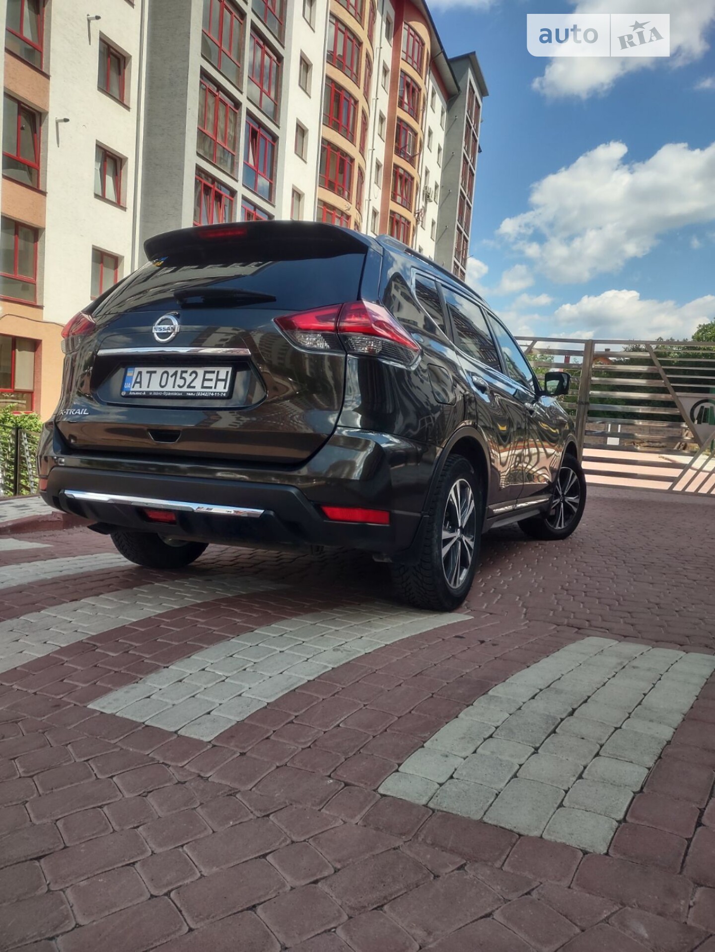Nissan X-Trail 2017 VIN JN1TCAT32U0109781 фото оголошення 8 з 12