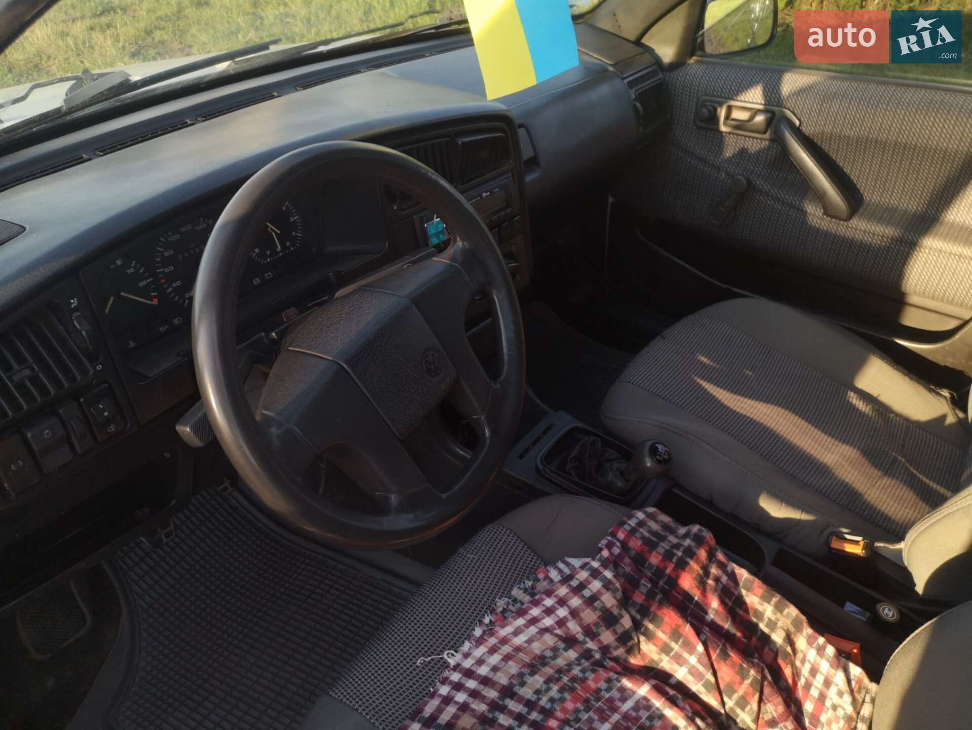 Volkswagen Passat 1993 VIN WVWZZZ31ZPE122047 фото оголошення 8 з 12