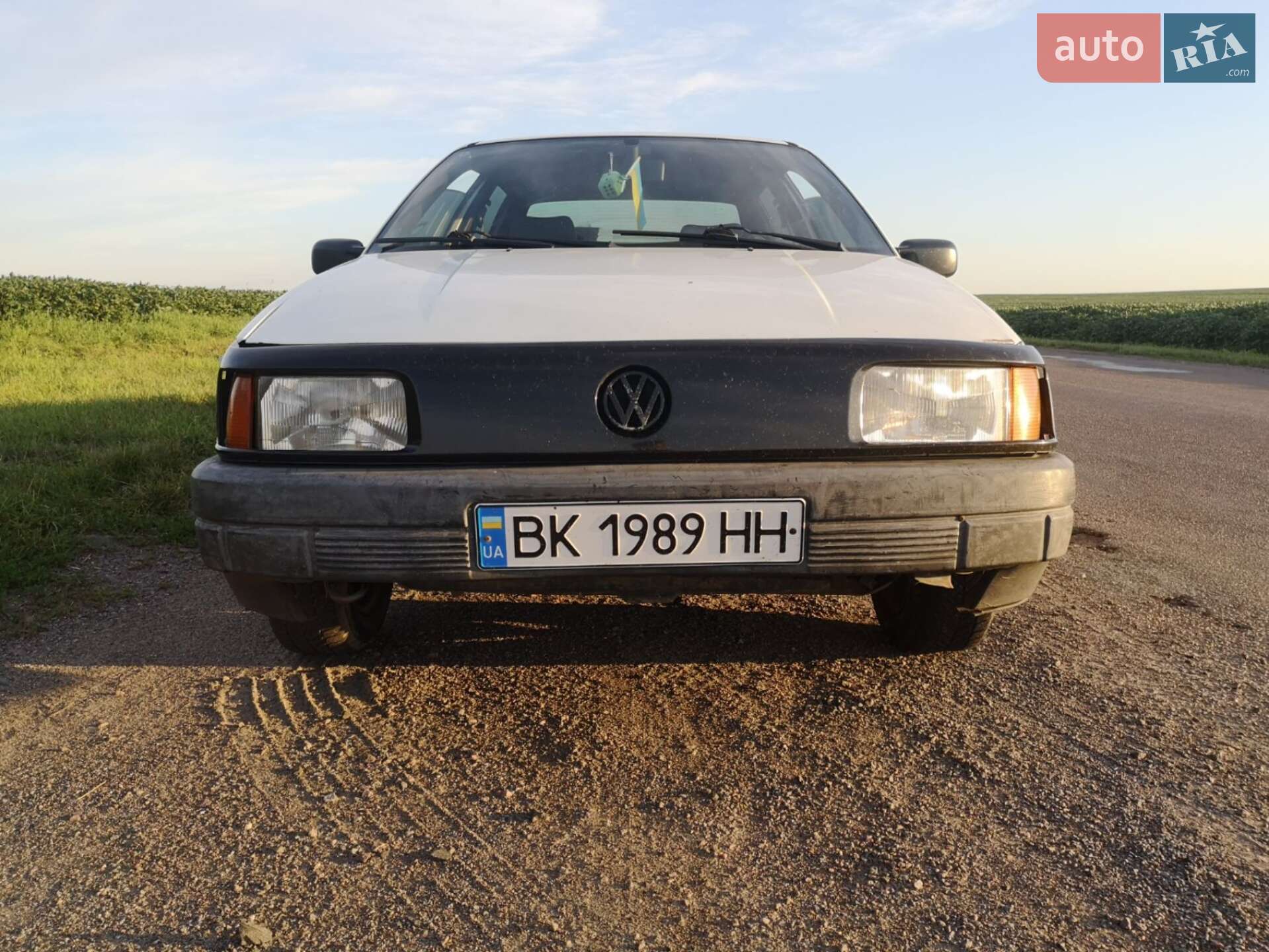 Volkswagen Passat 1993 VIN WVWZZZ31ZPE122047 фото оголошення 4 з 12