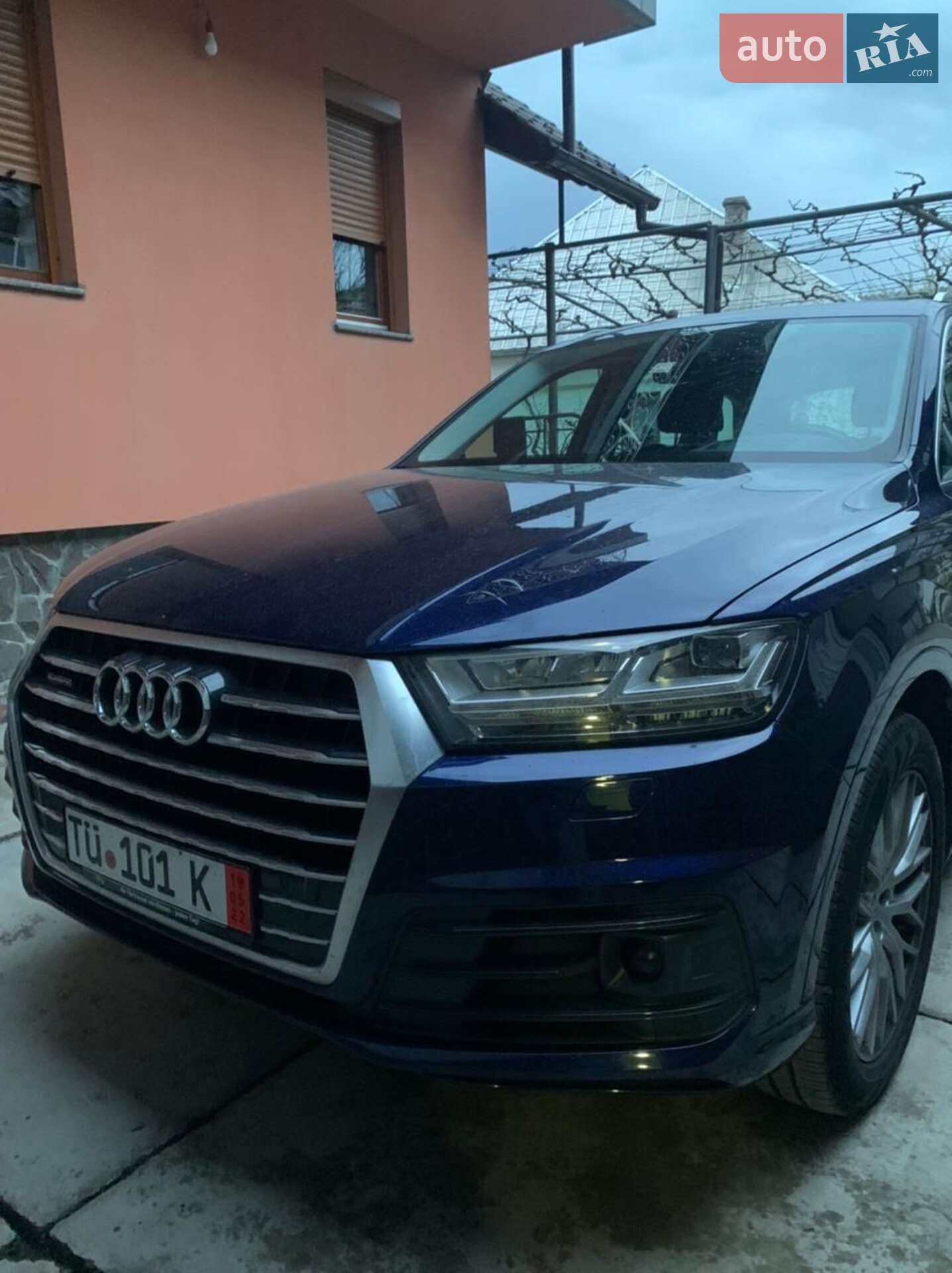 Audi Q7 2018 VIN WAUZZZ4M0JD039323 фото оголошення 2 з 10
