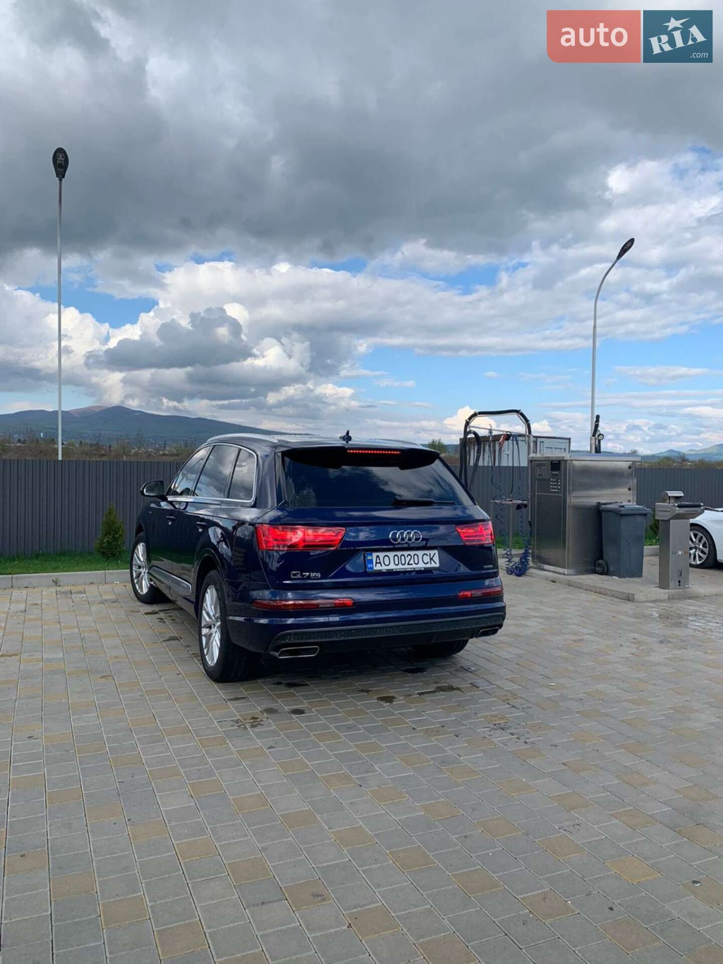 Audi Q7 2018 VIN WAUZZZ4M0JD039323 фото оголошення 5 з 10